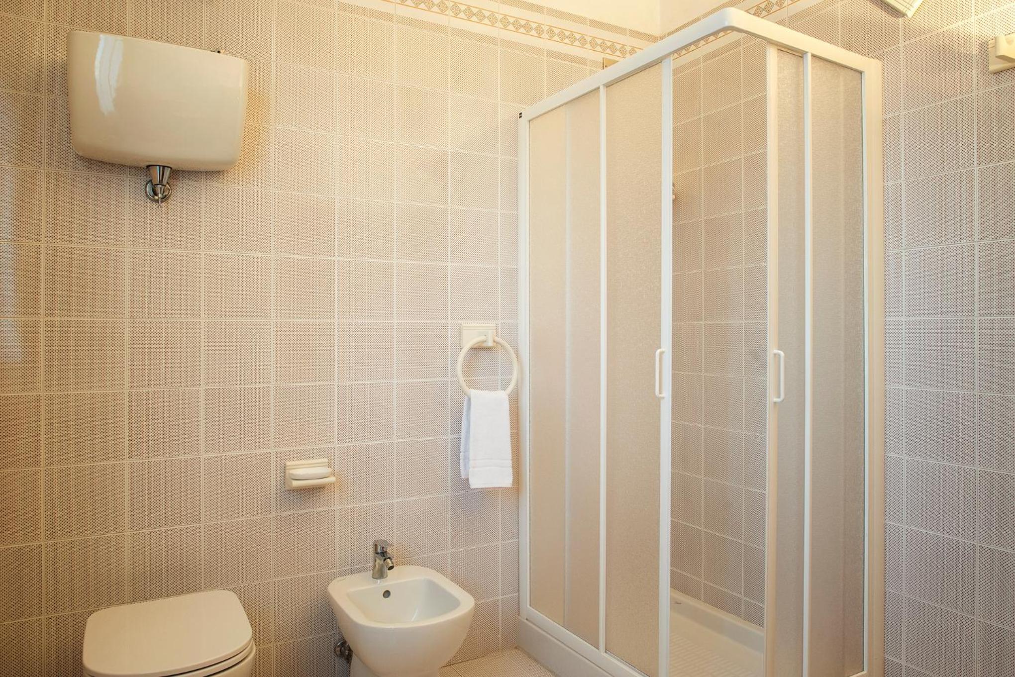 Budget Double or Twin Room photo 3