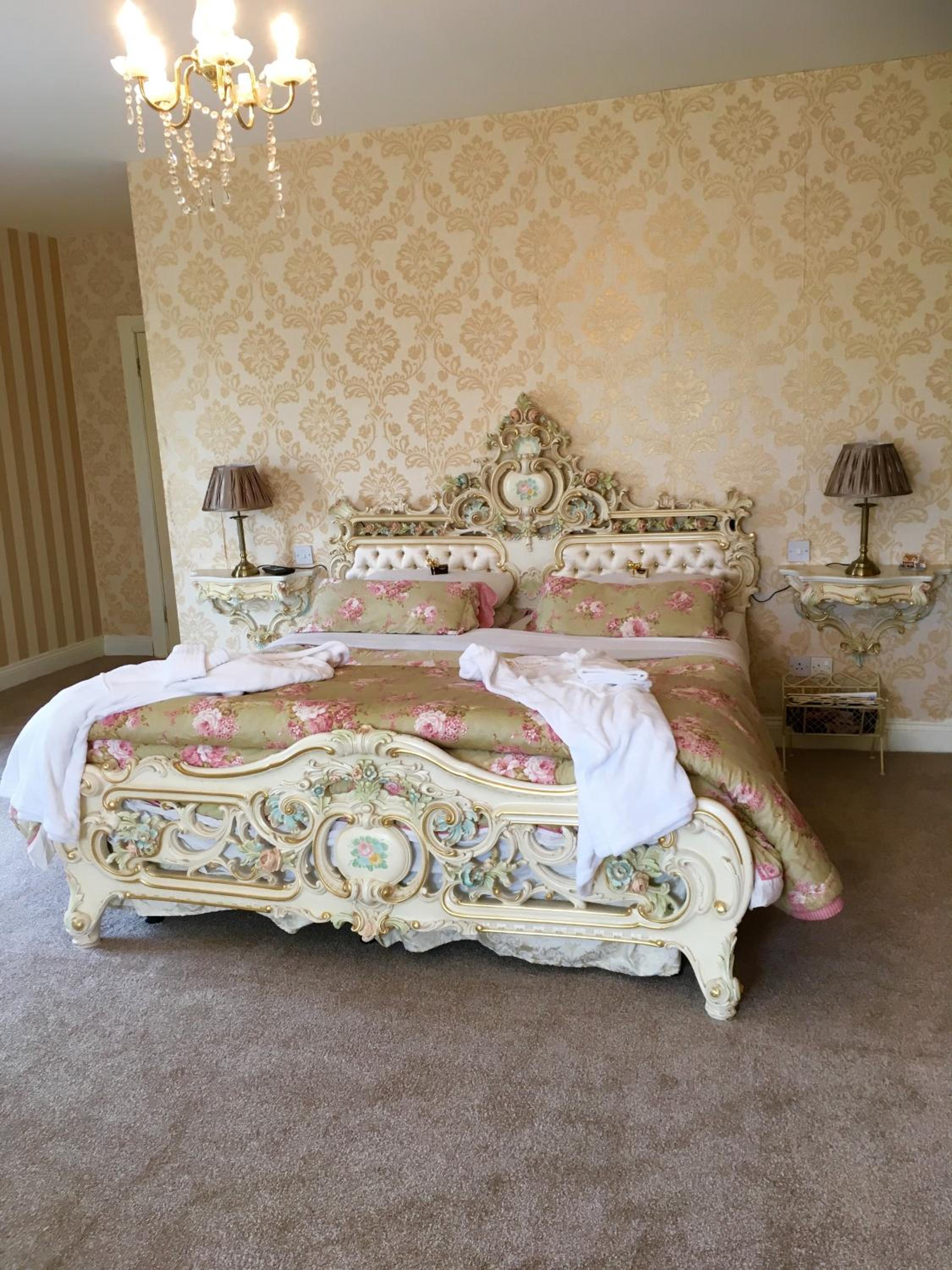 King Room with Spa Bath photo 2
