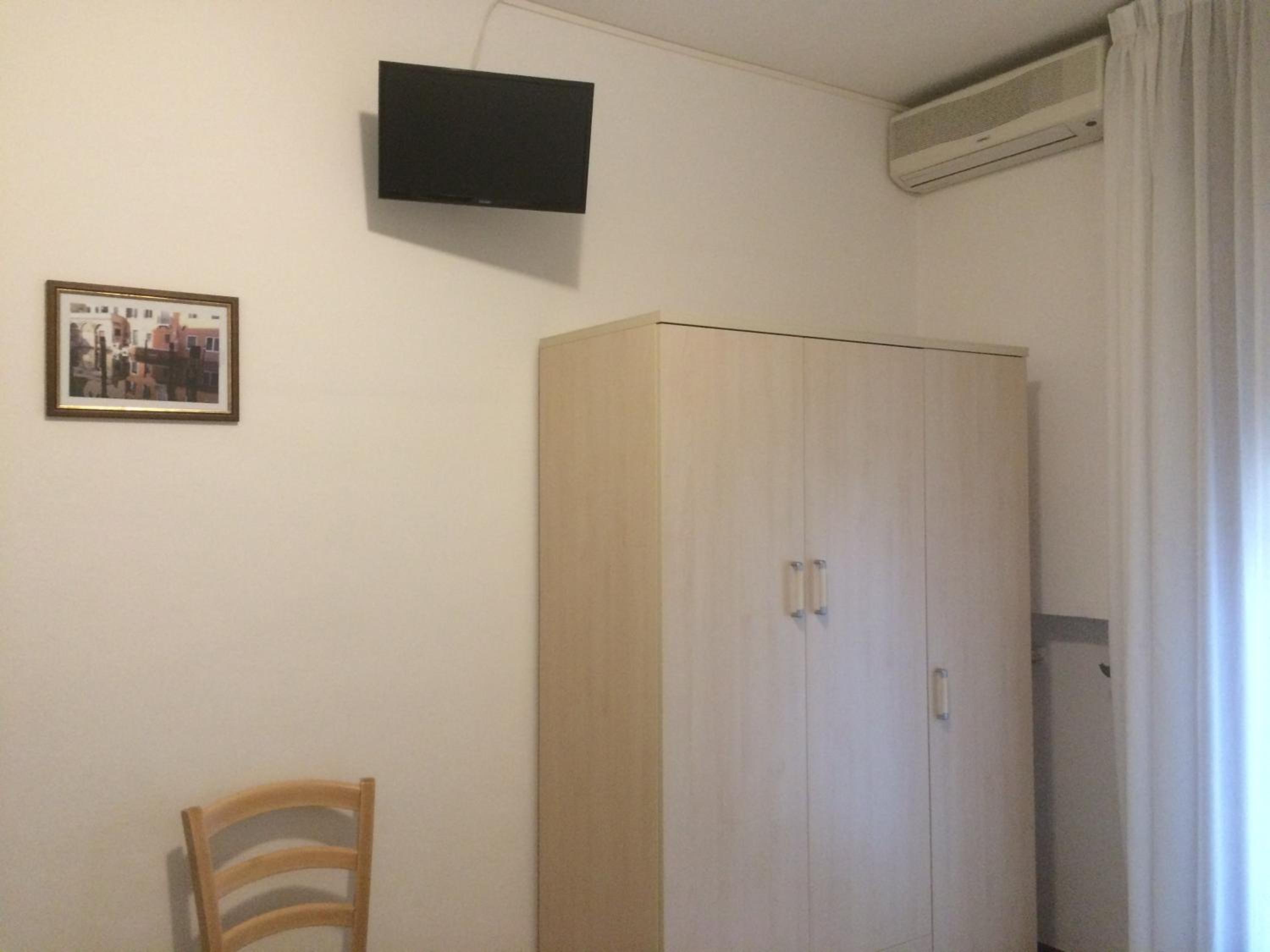 Family Room photo 1
