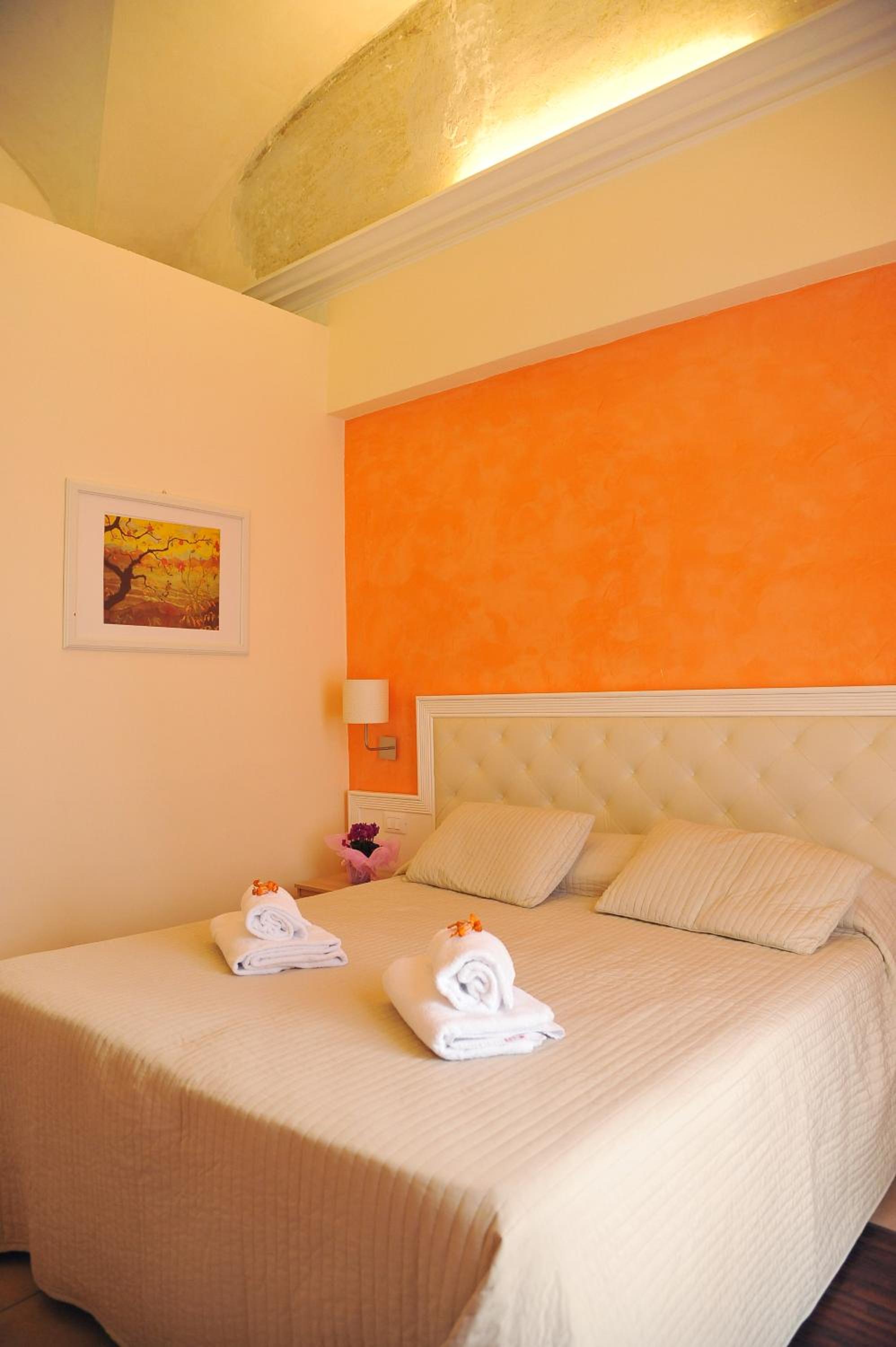 Double or Twin Room photo 3