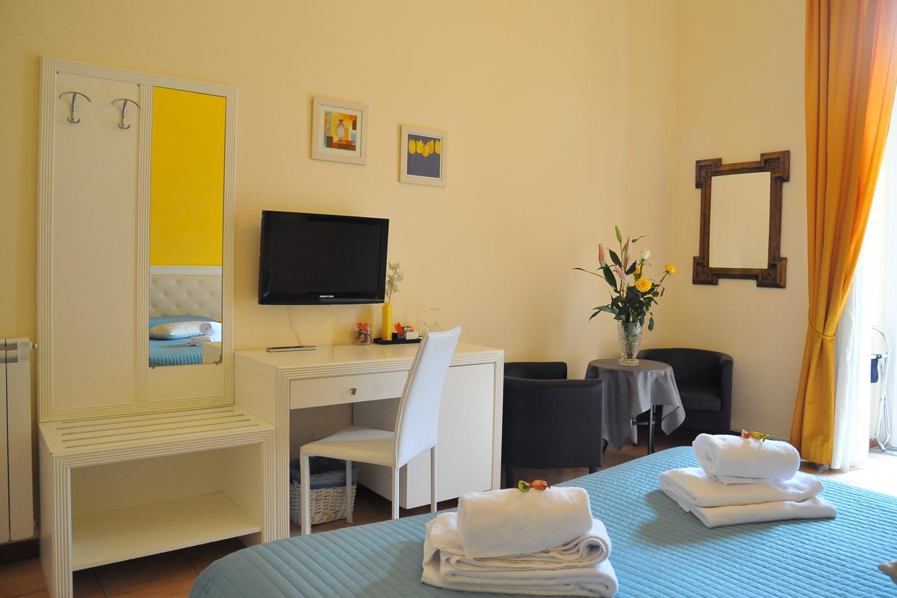 Double or Twin Room photo 2