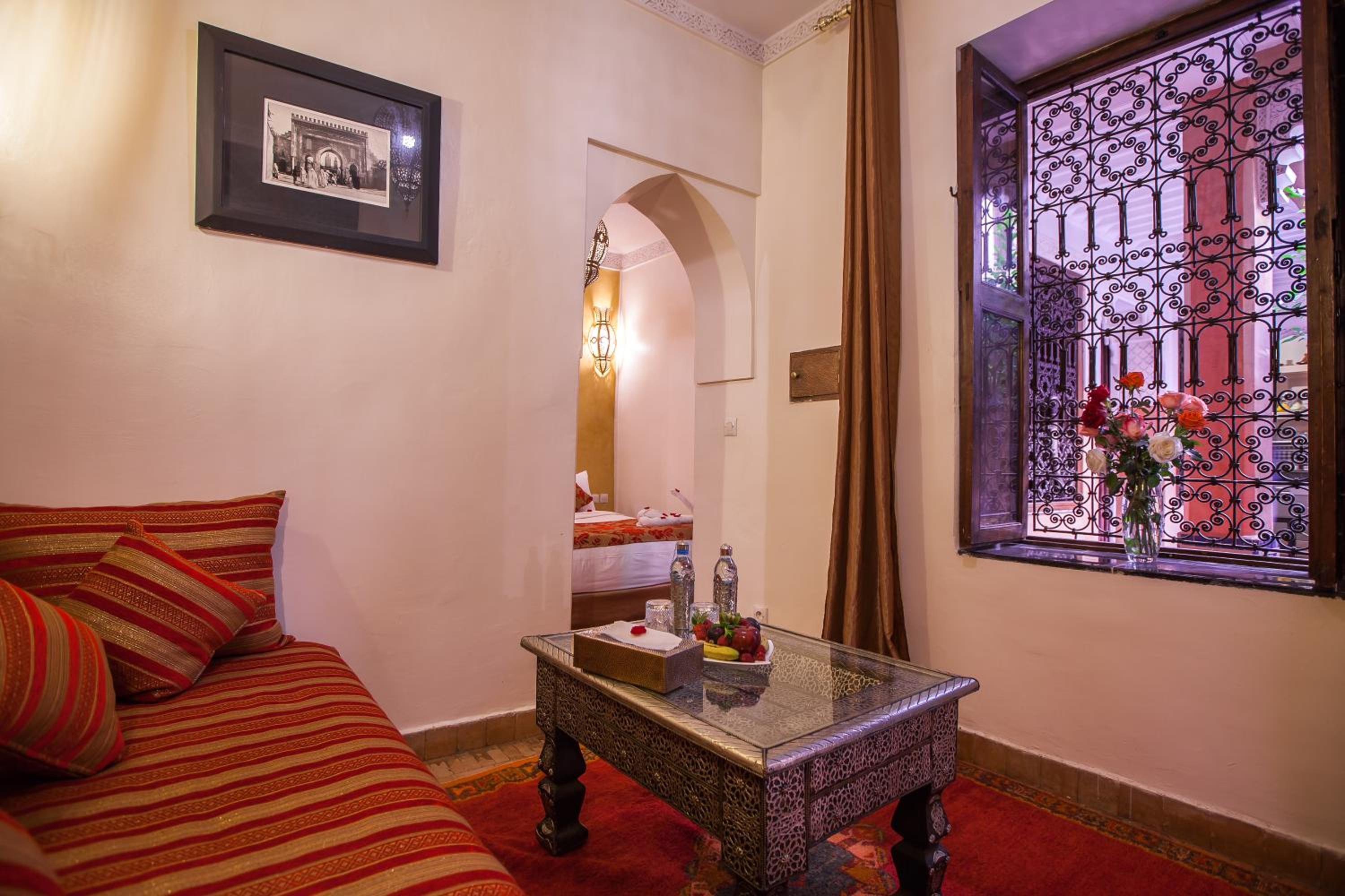 Suite - Photo 1