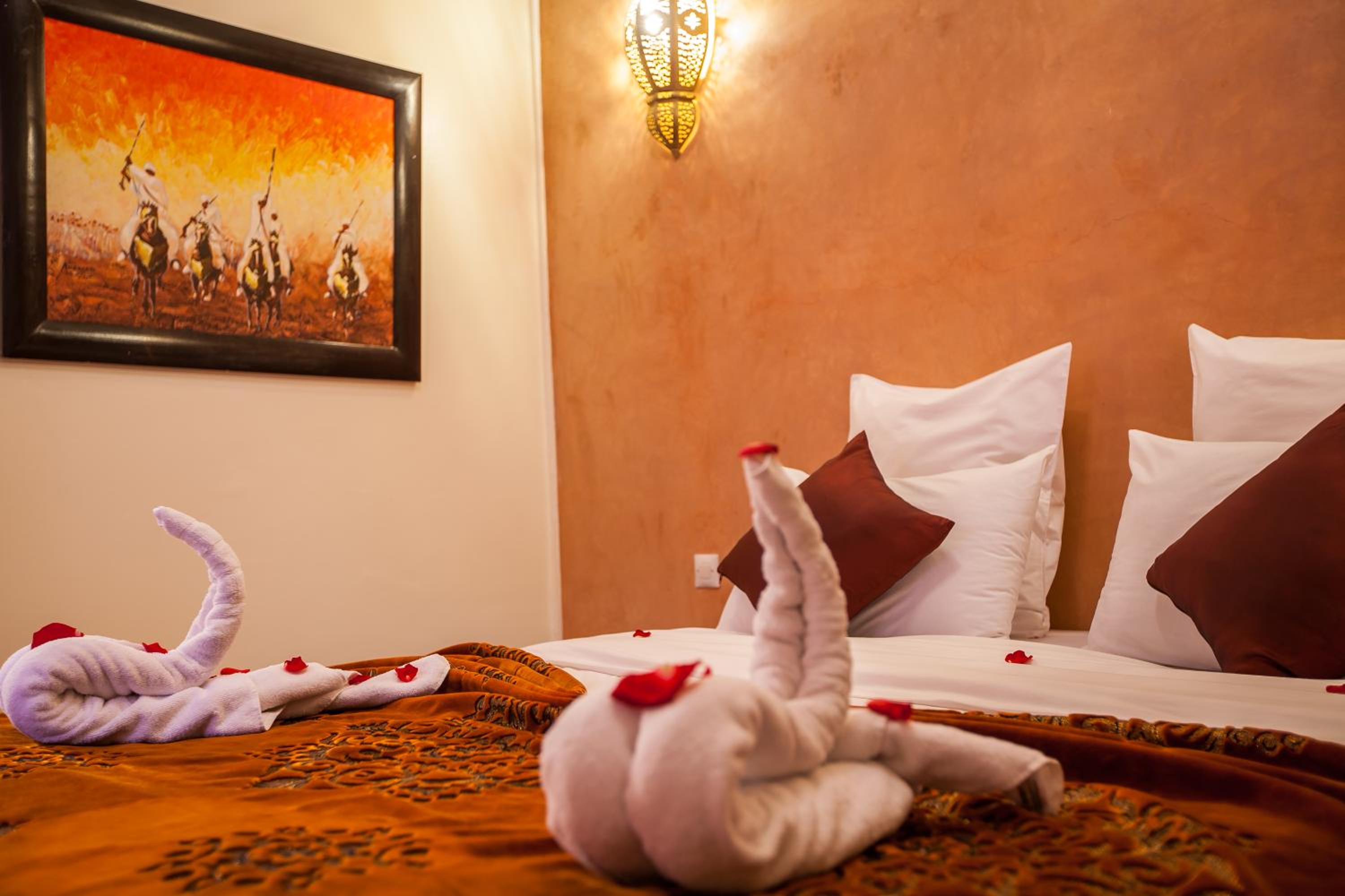 Standard Double Room - Photo 22
