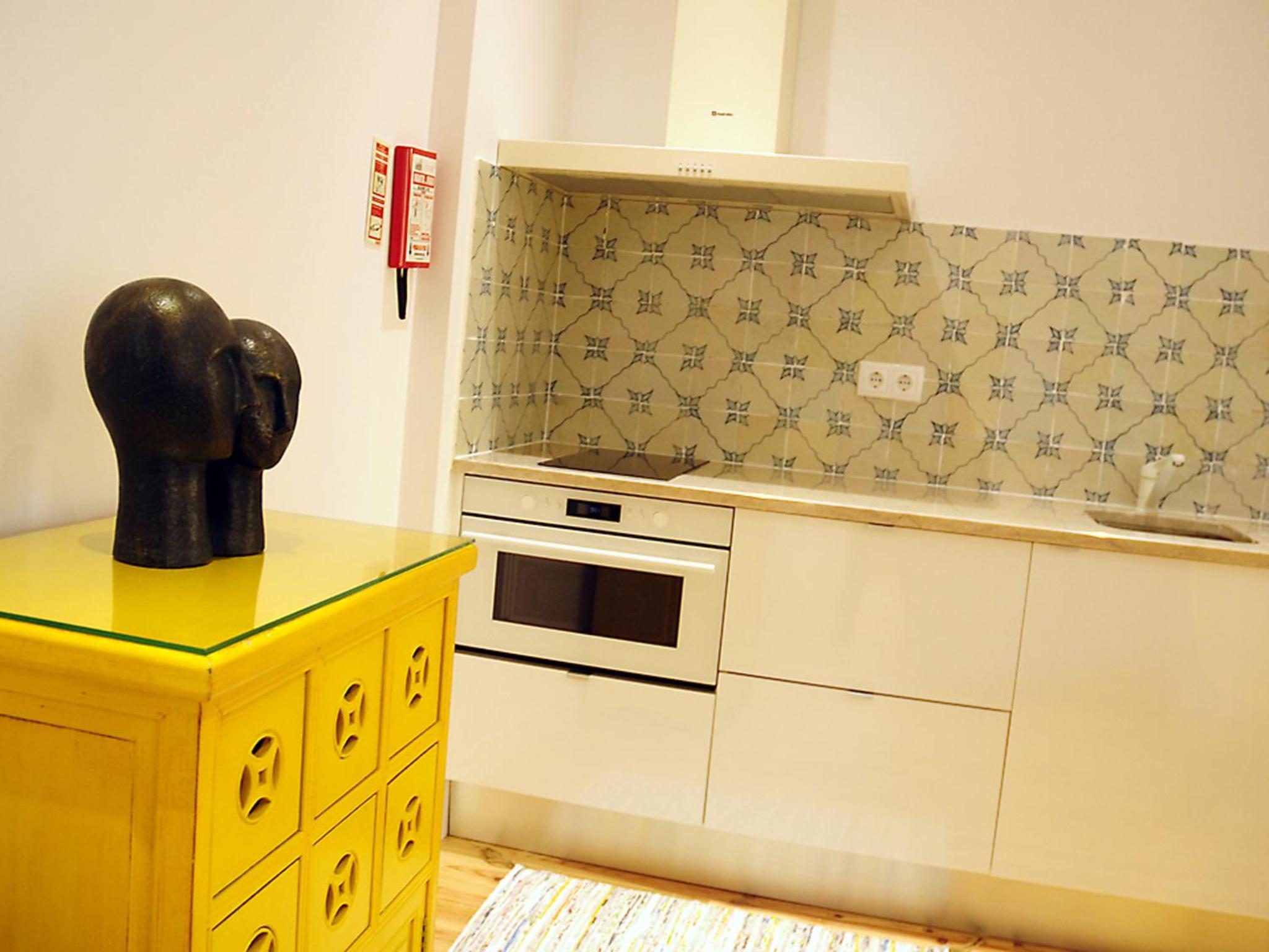 Apartment photo 2