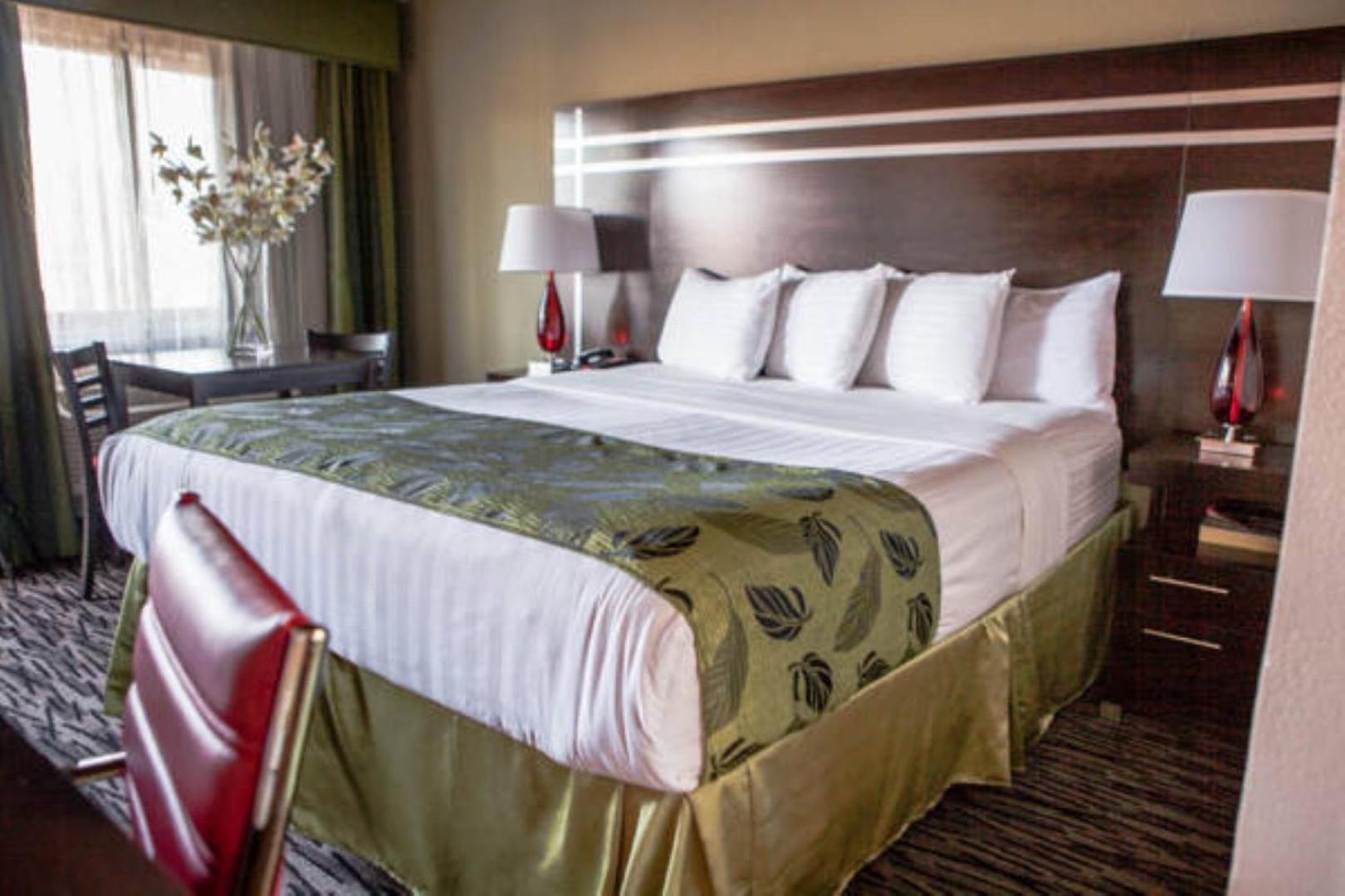 Standard King Room photo 1