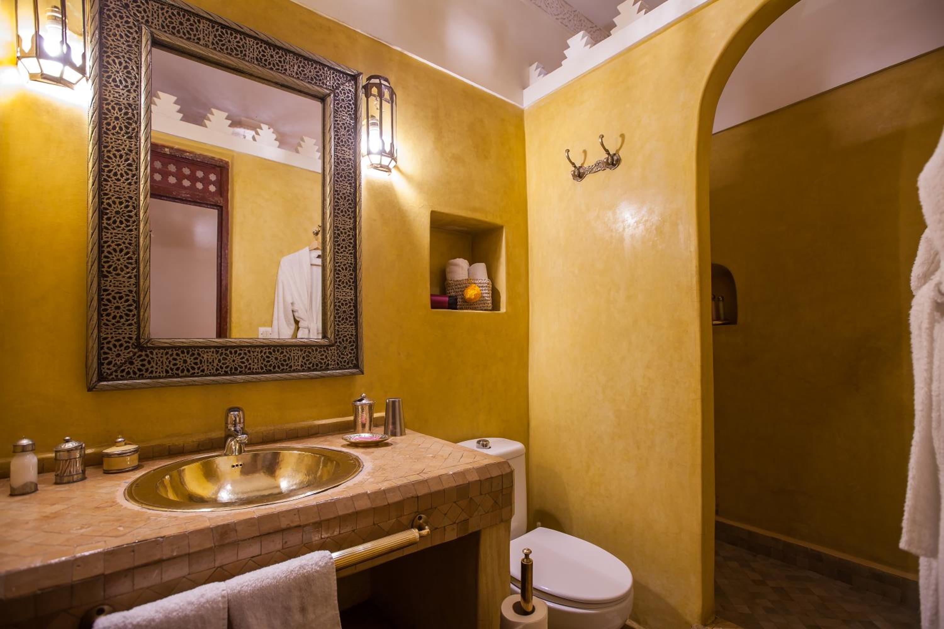 Suite - Photo 3