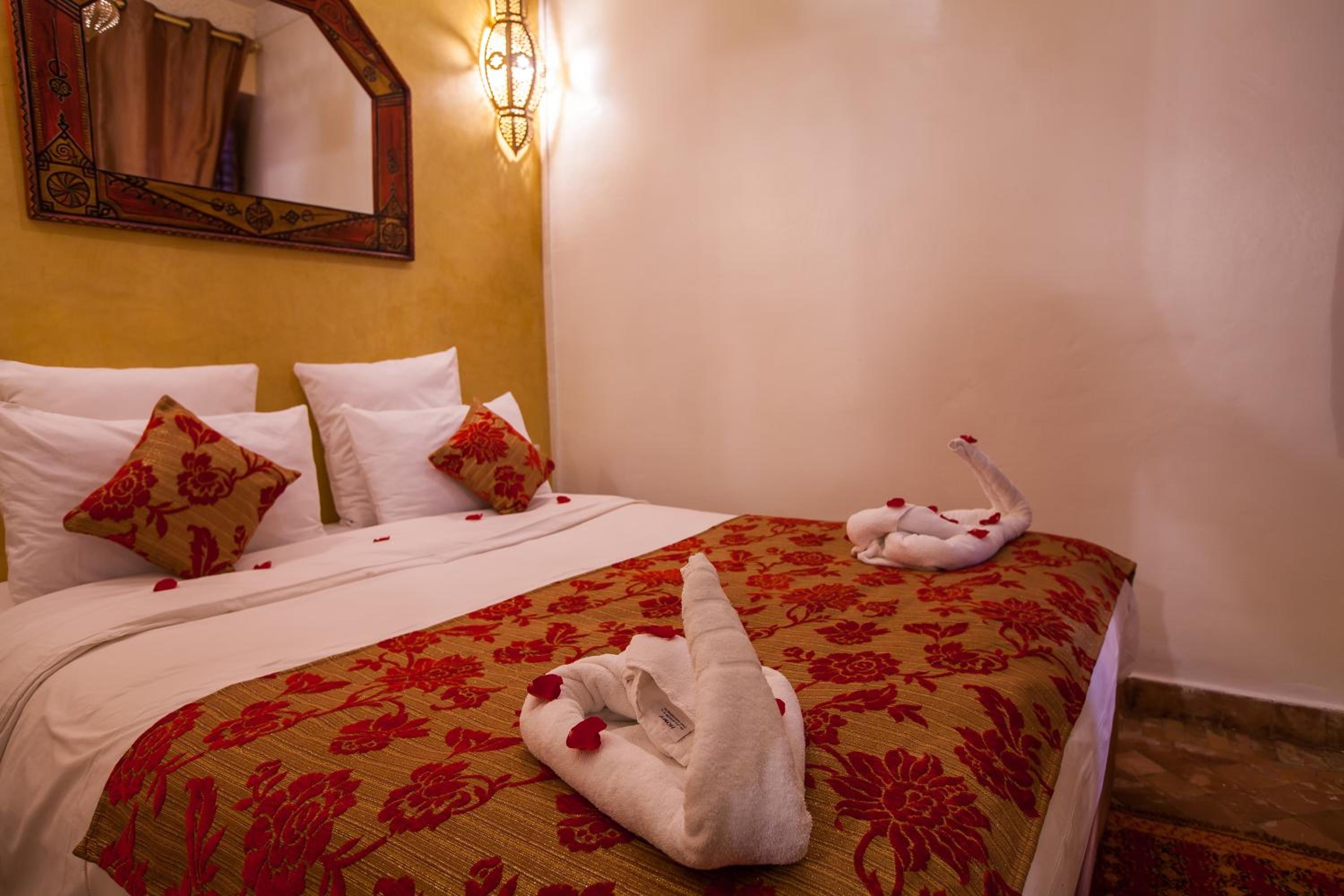 Standard Double Room - Photo 7