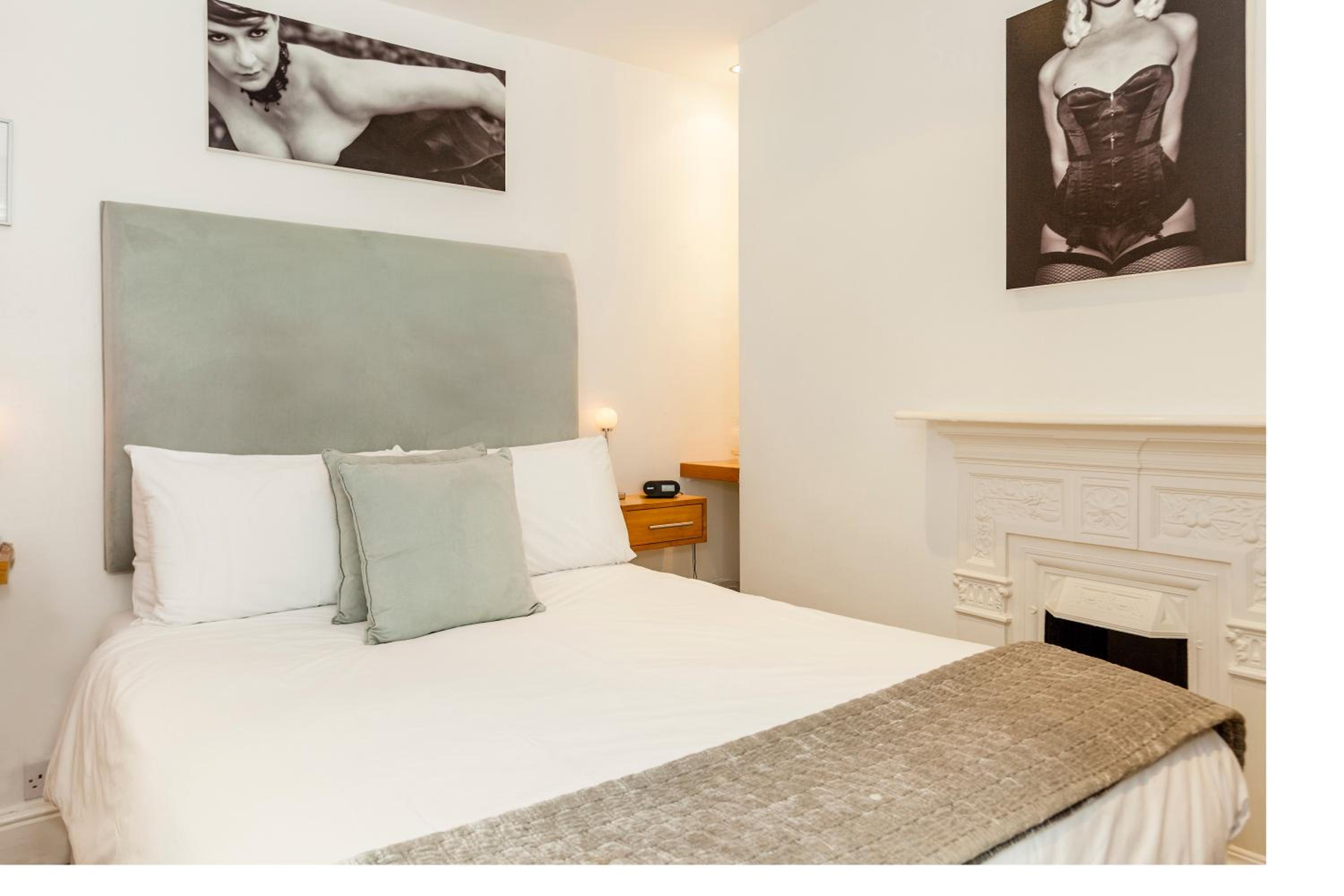 Economy Double Room photo 1