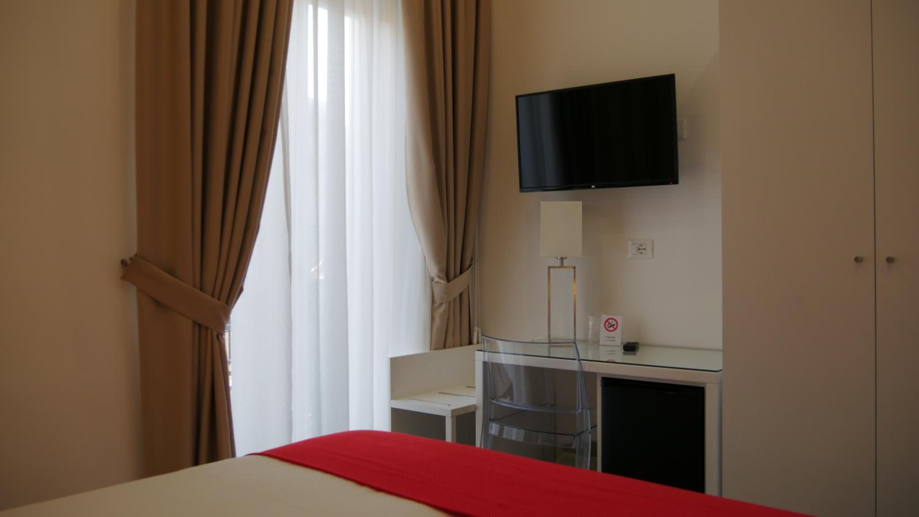 Economy Double Room photo 2
