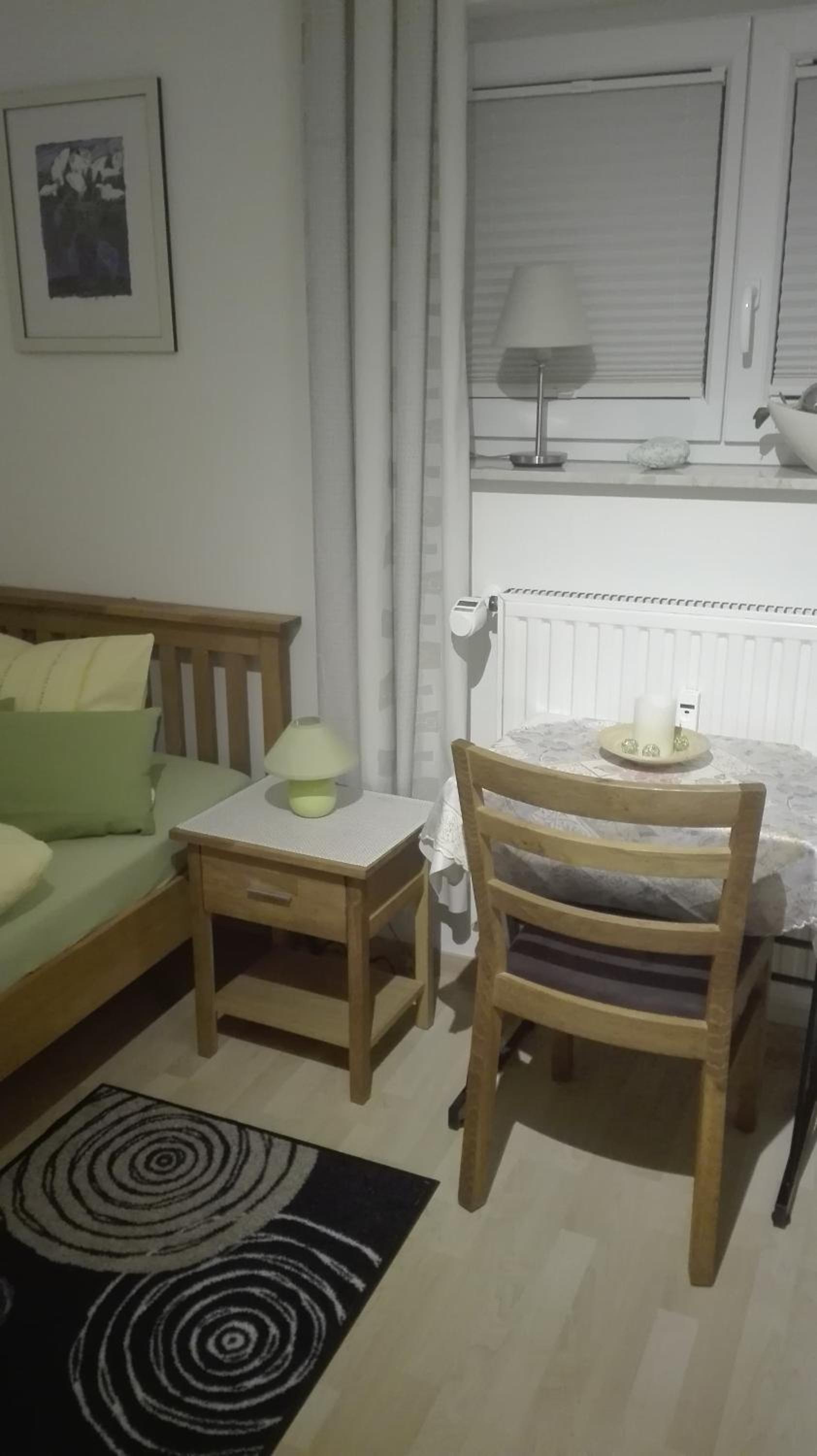 Single Room with Shared Shower and Toilet photo 3
