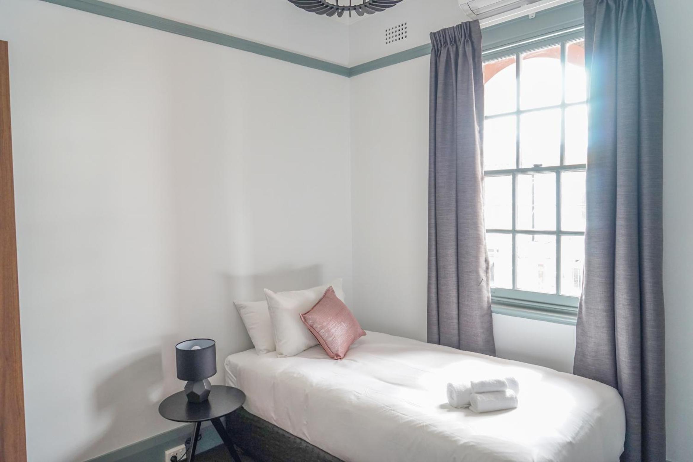 Single Room with Shared Bathroom photo 1
