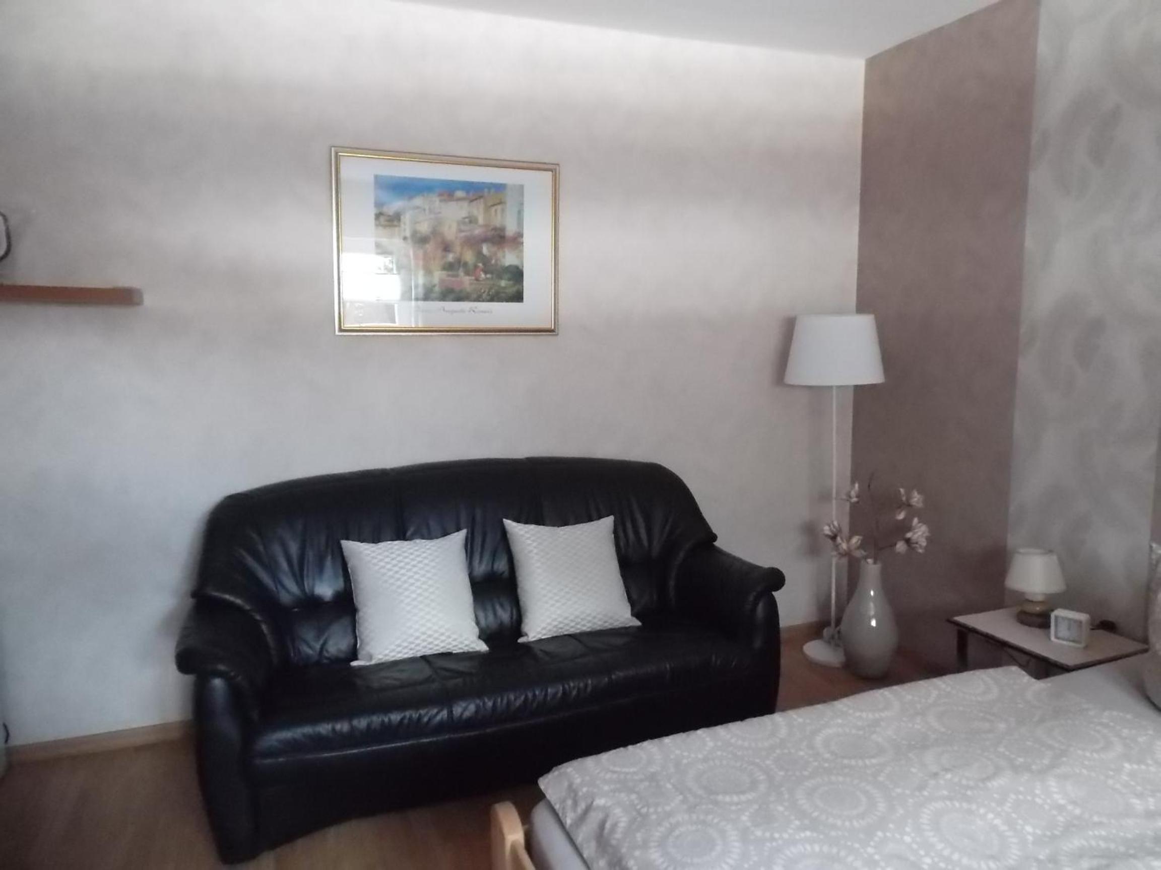 Standard Double Room with Shared Bathroom photo 2