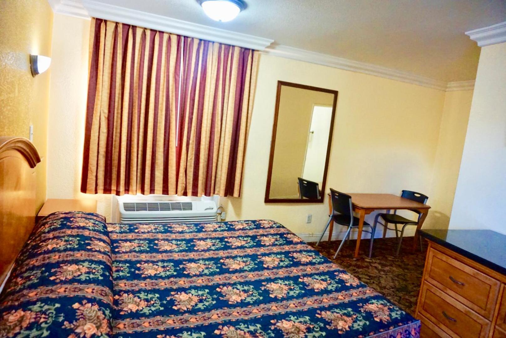 King Room - Photo 13