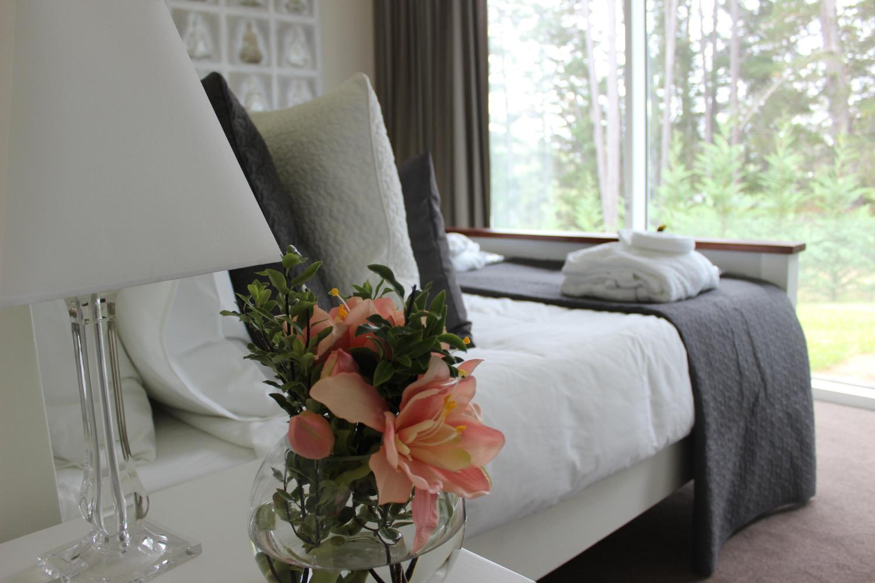 Queen Room with Garden View