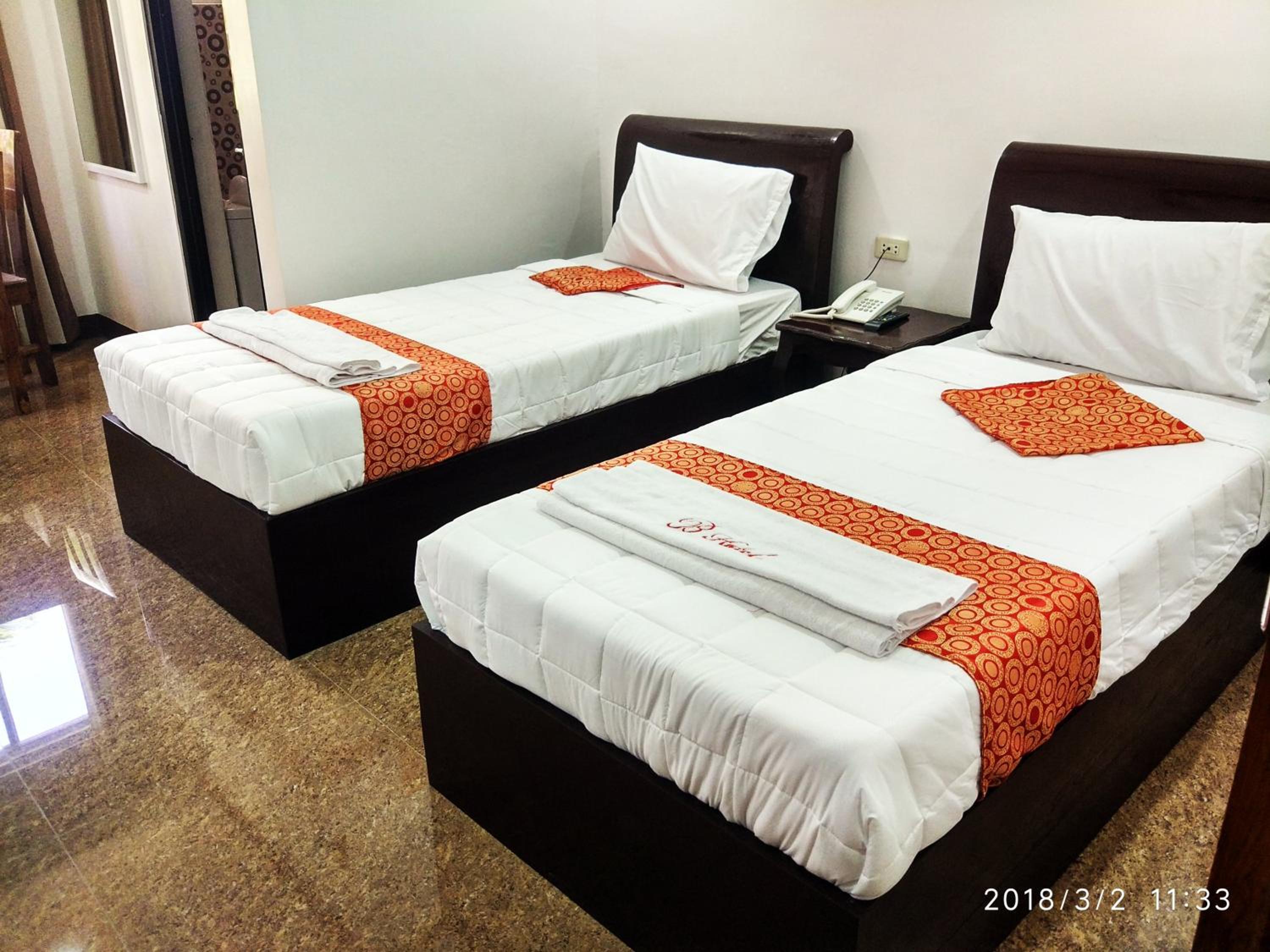 Deluxe Twin Room photo 3