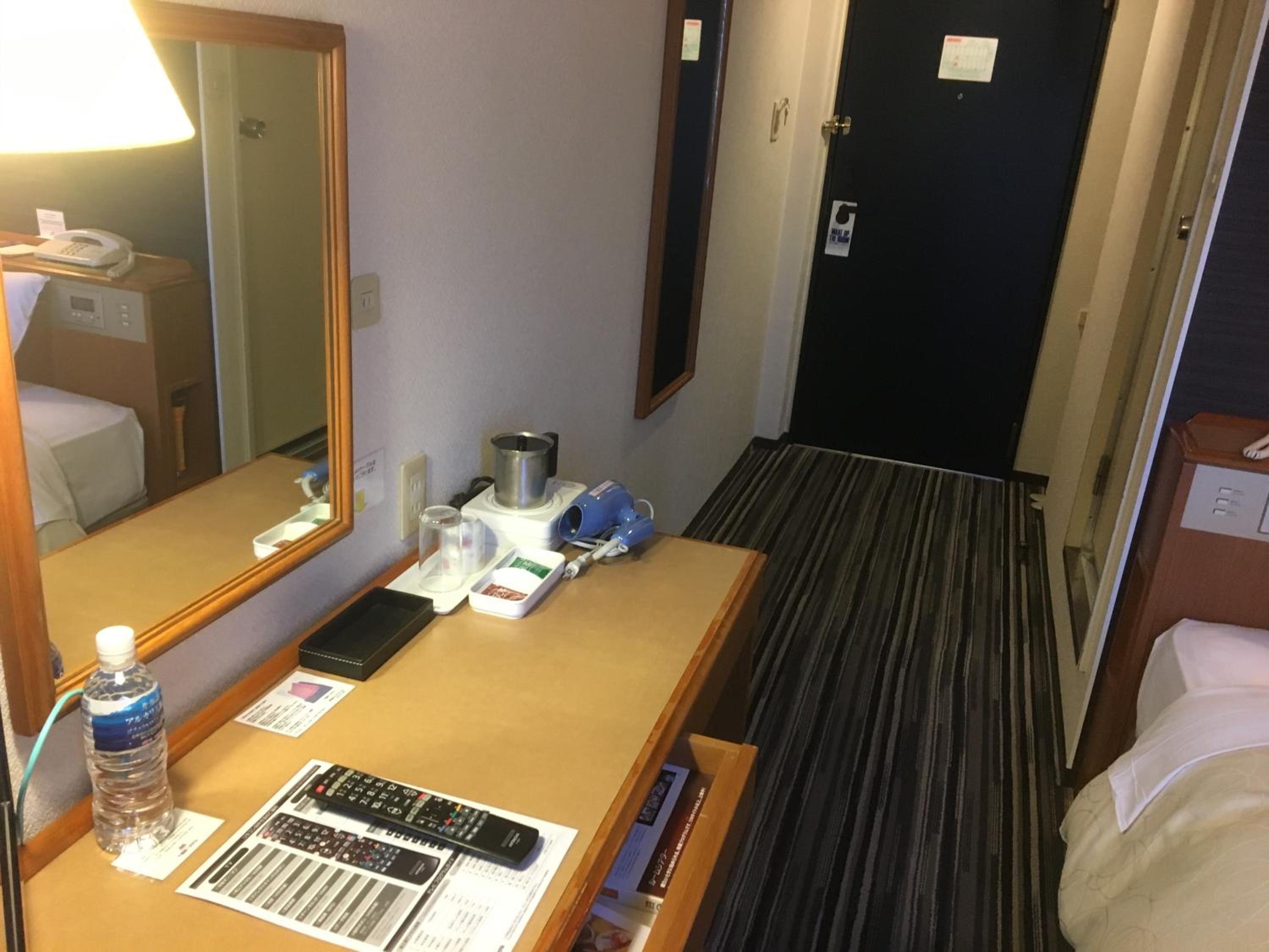 Single Room - Smoking photo 1