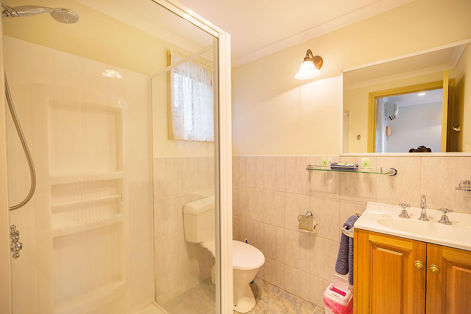 Queen Room with Water View (21) - Photo 2