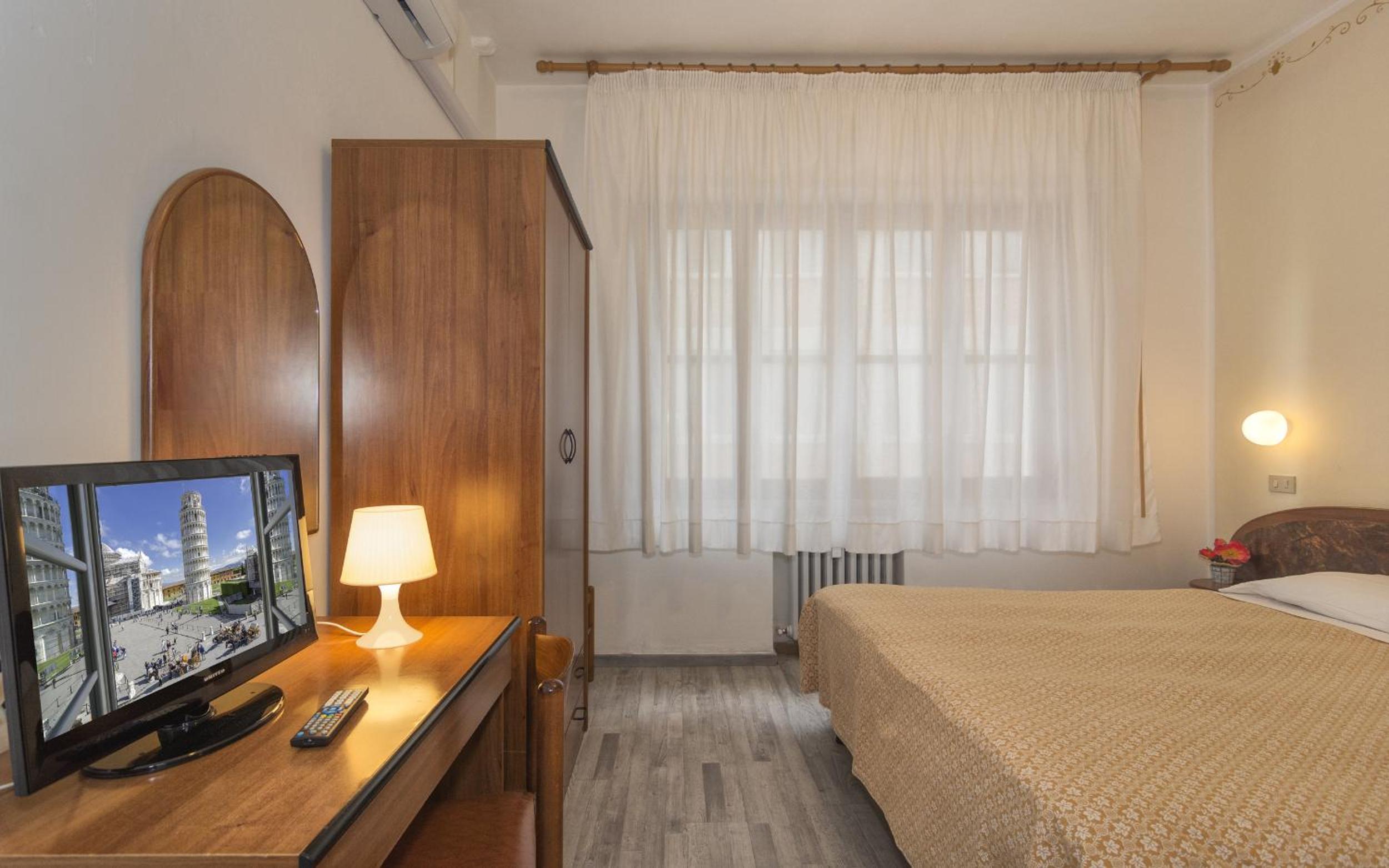 Deluxe Double Room - Photo 22