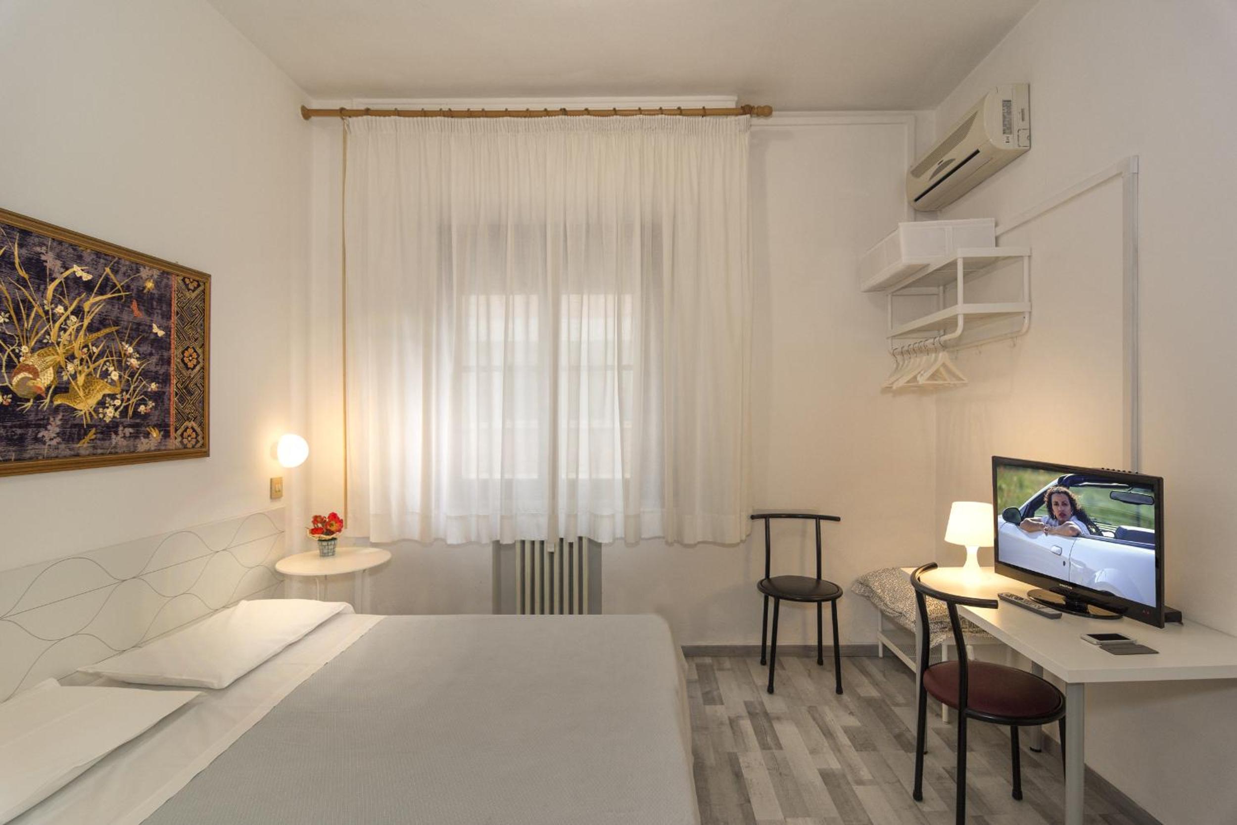 Deluxe Double Room - Photo 6