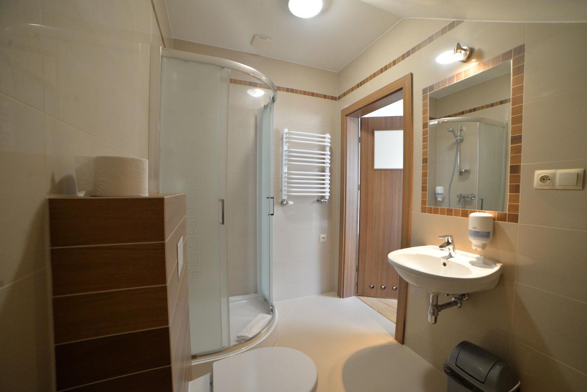 Twin Room with Private Bathroom