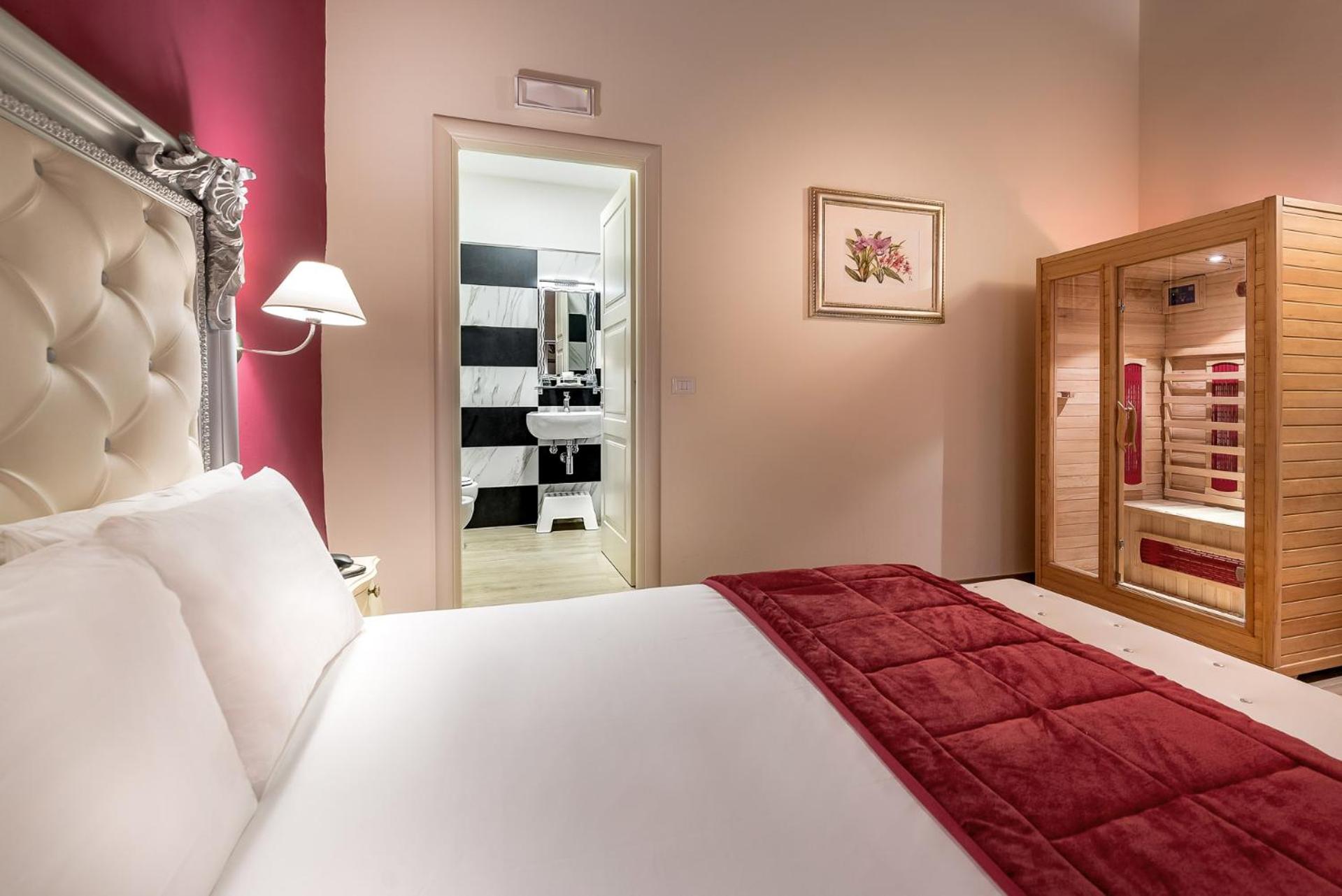 Deluxe Double Room photo 3