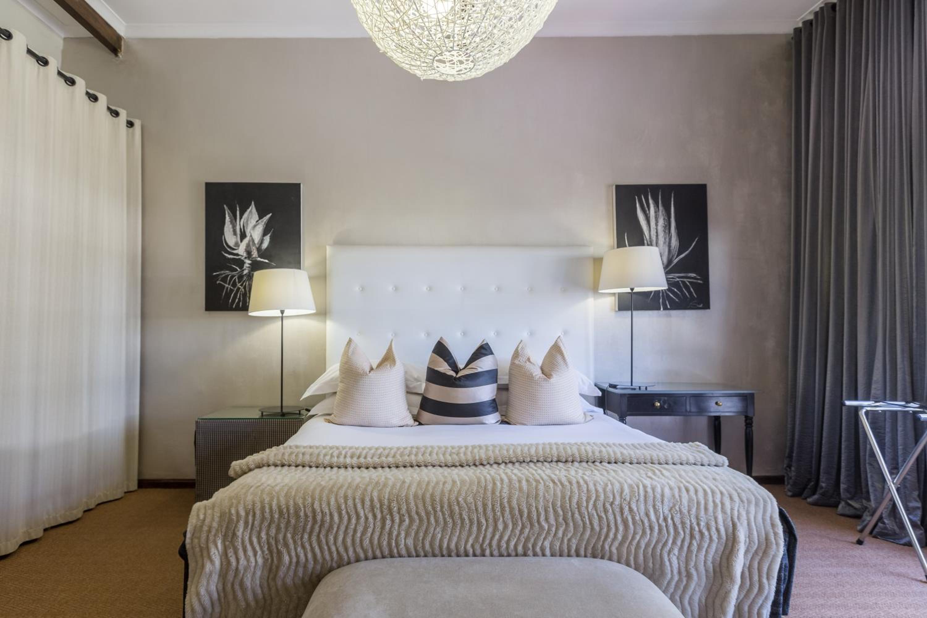 Standard King or Twin Room photo 1