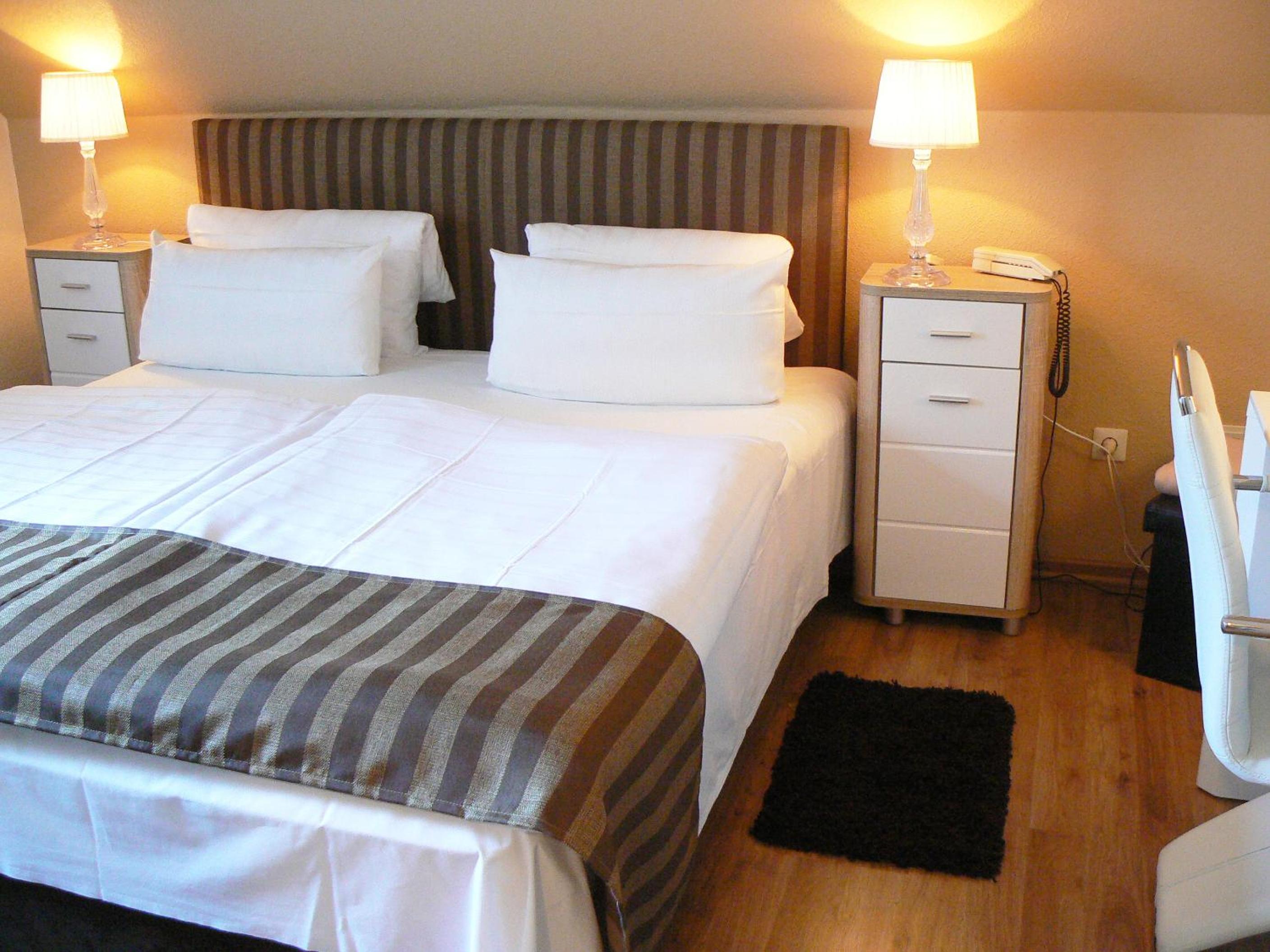 Standard Double Room - Photo 1