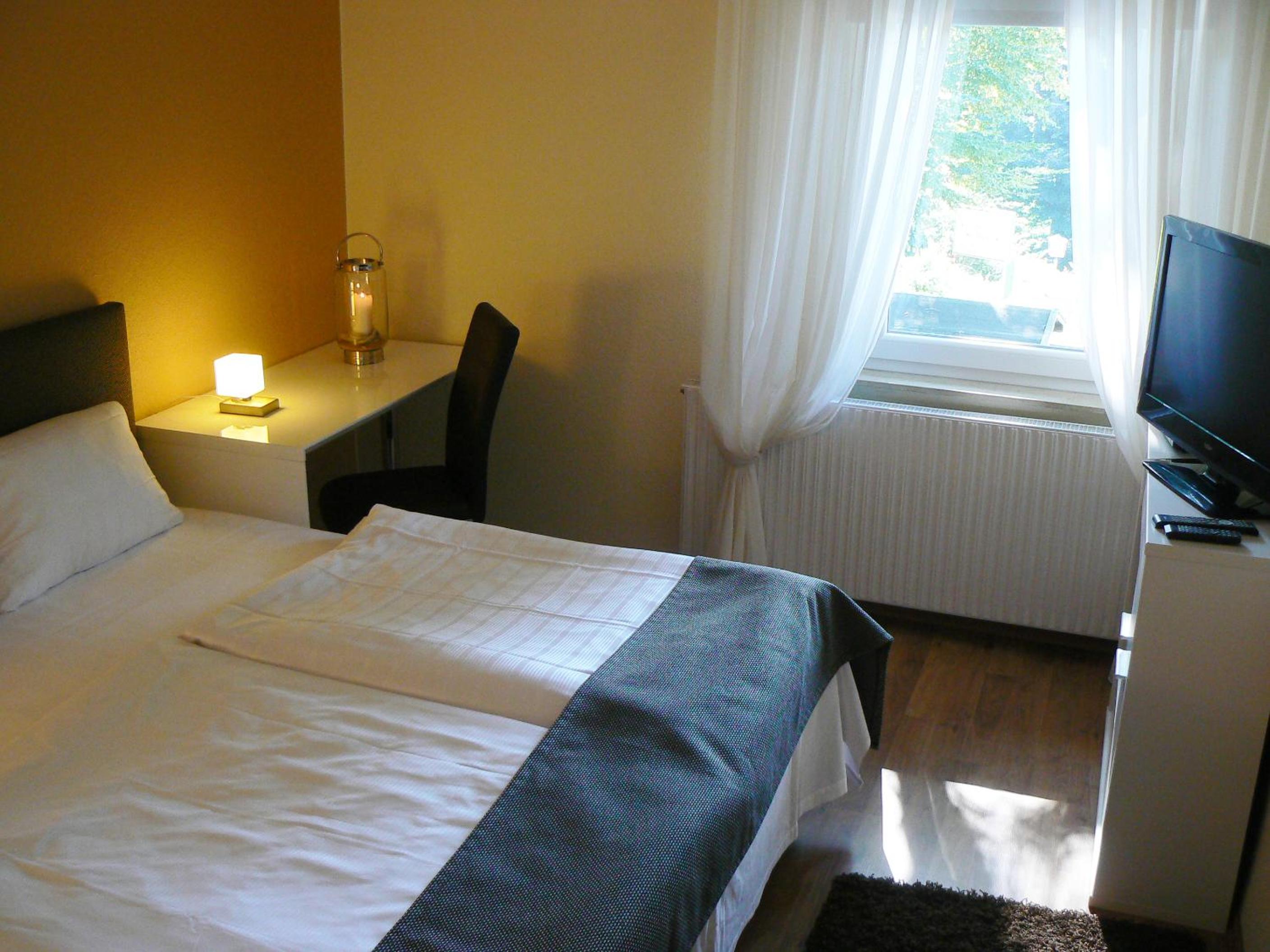 Standard Double Room - Photo 2