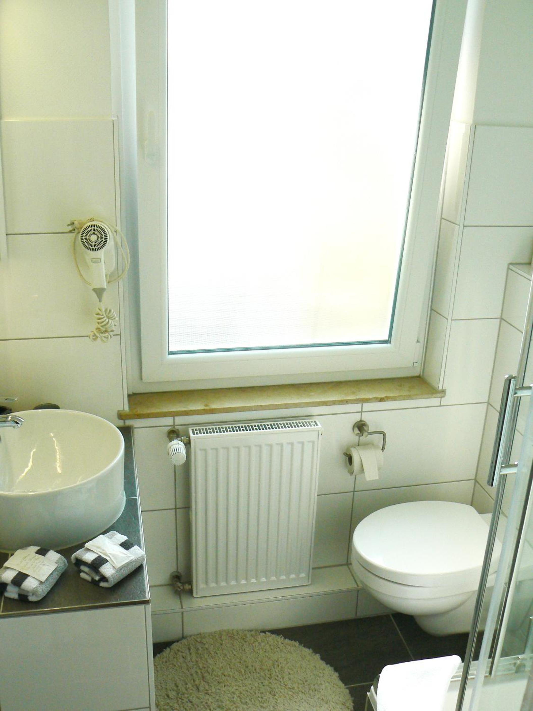 Standard Double Room - Photo 4