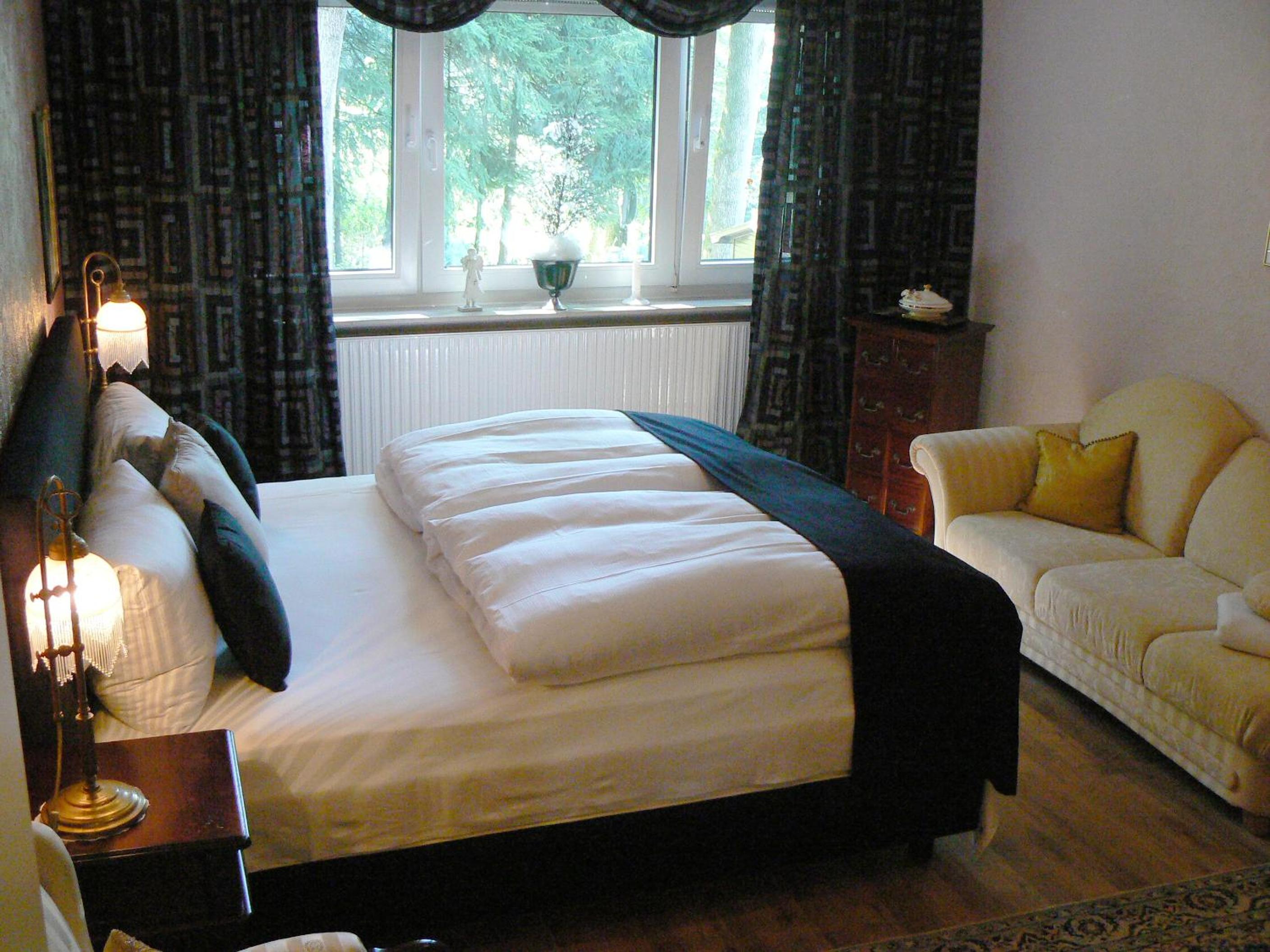 Two-Bedroom Apartment - Photo 3