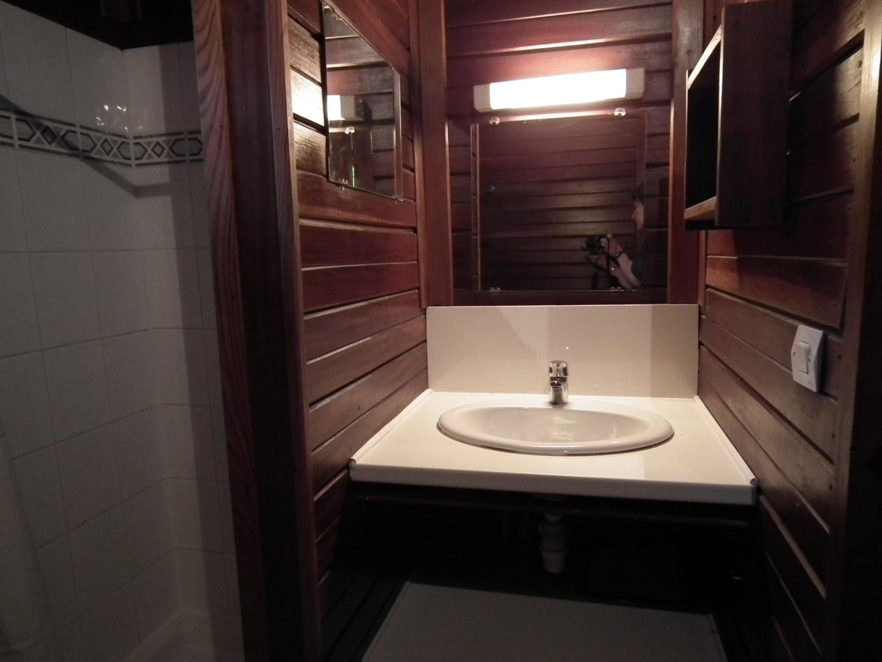 One-Bedroom House photo 2