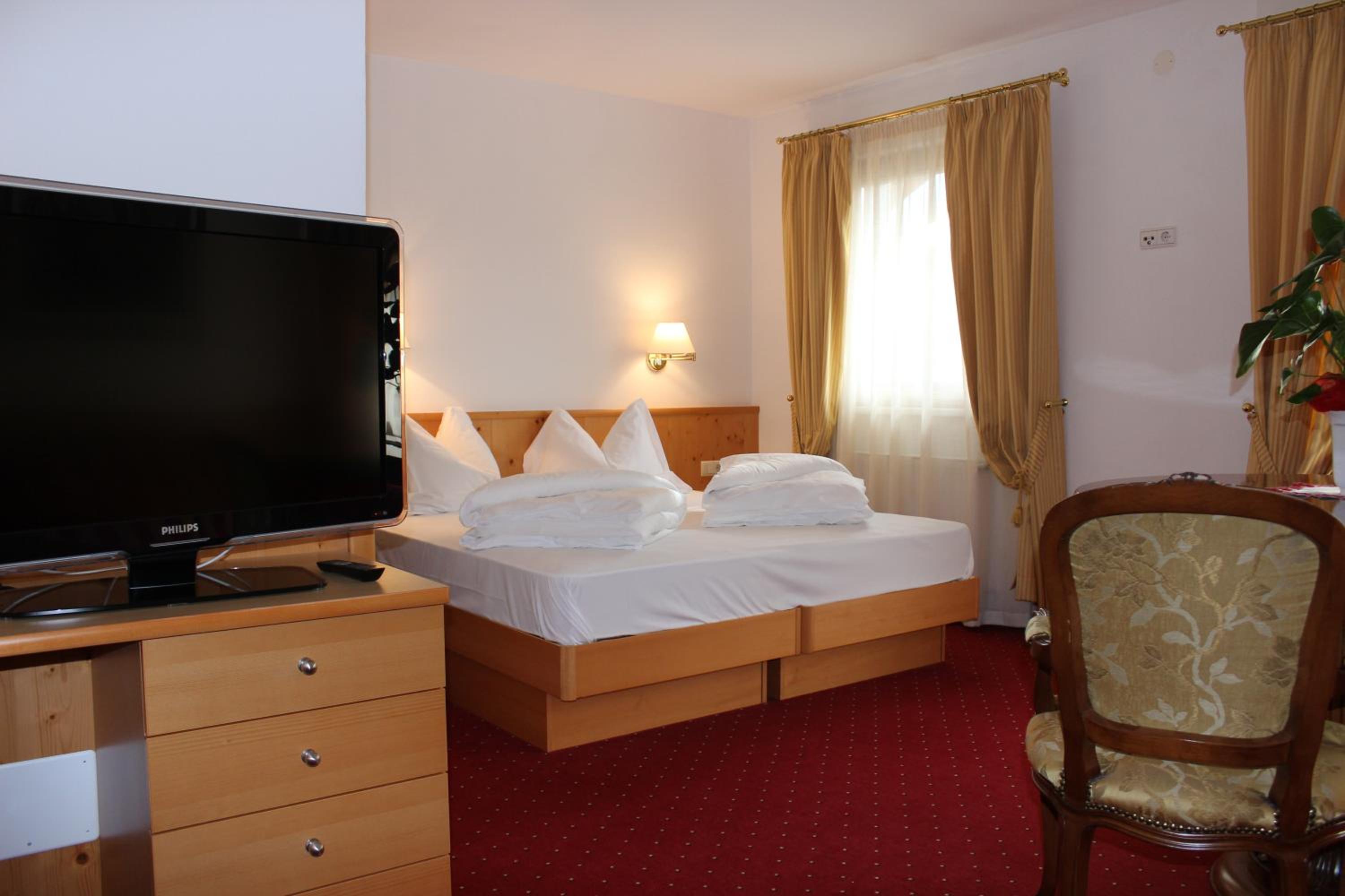 Double Room with Mountain View - Photo 5