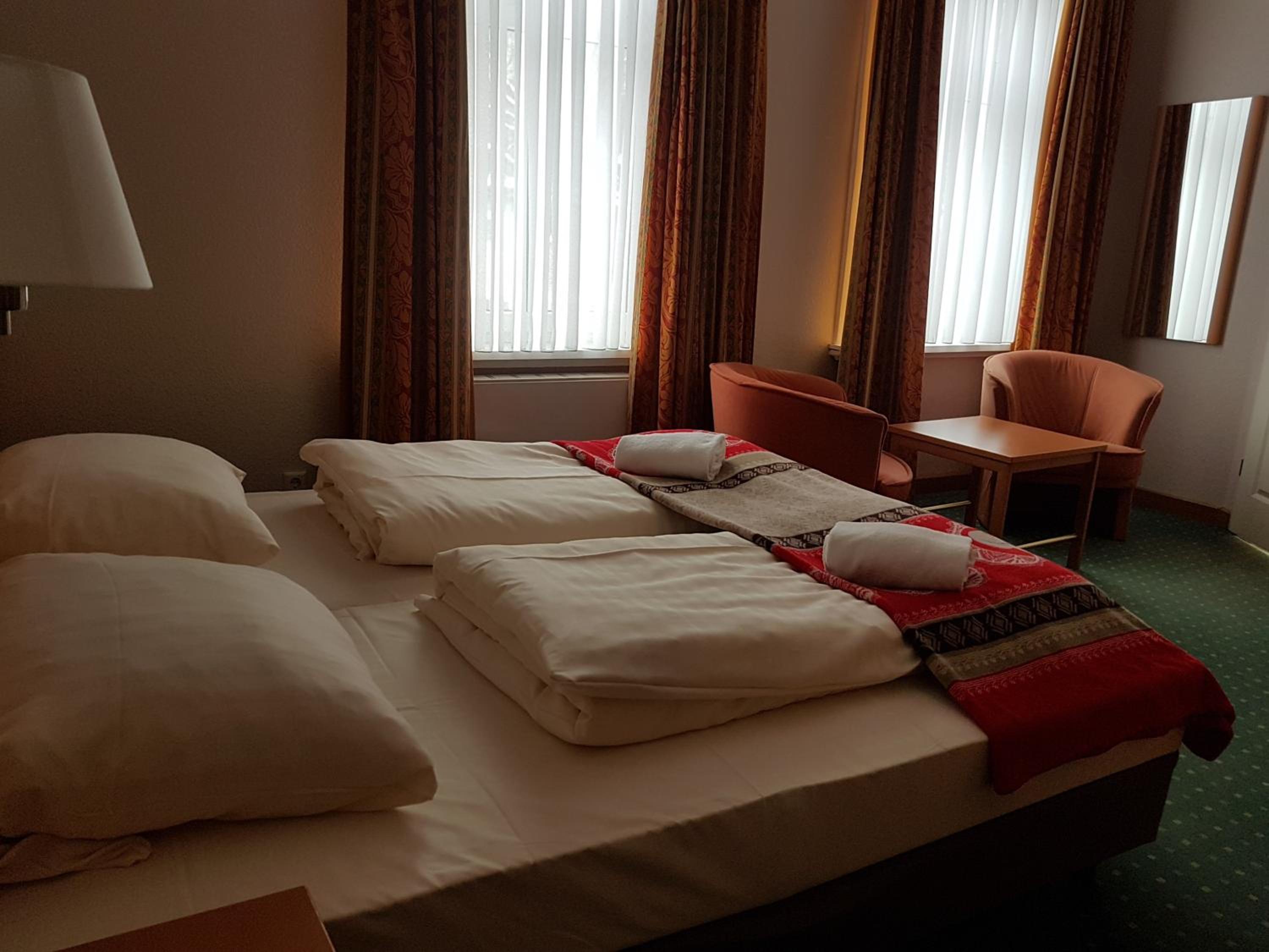 Double Room - Photo 8