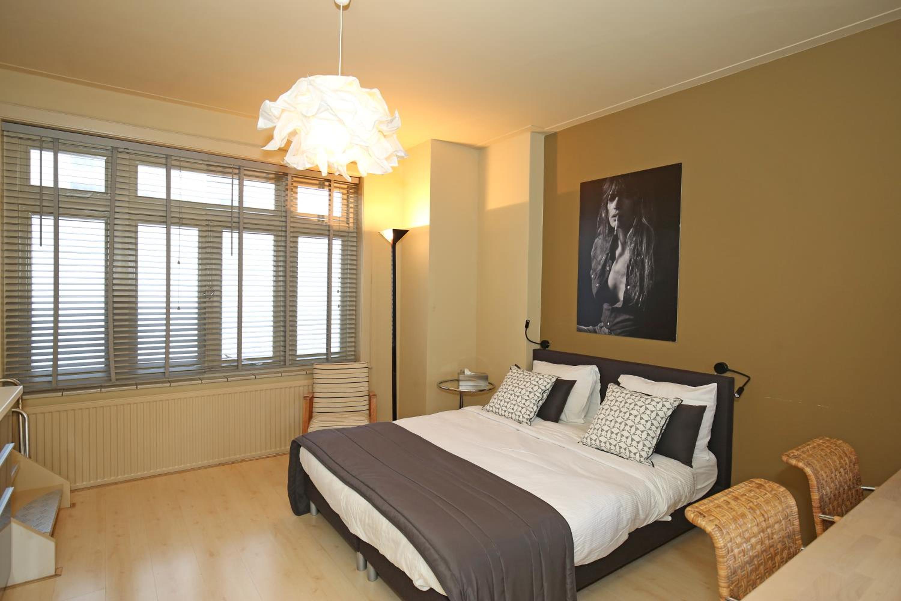 Studio Apartment photo 2