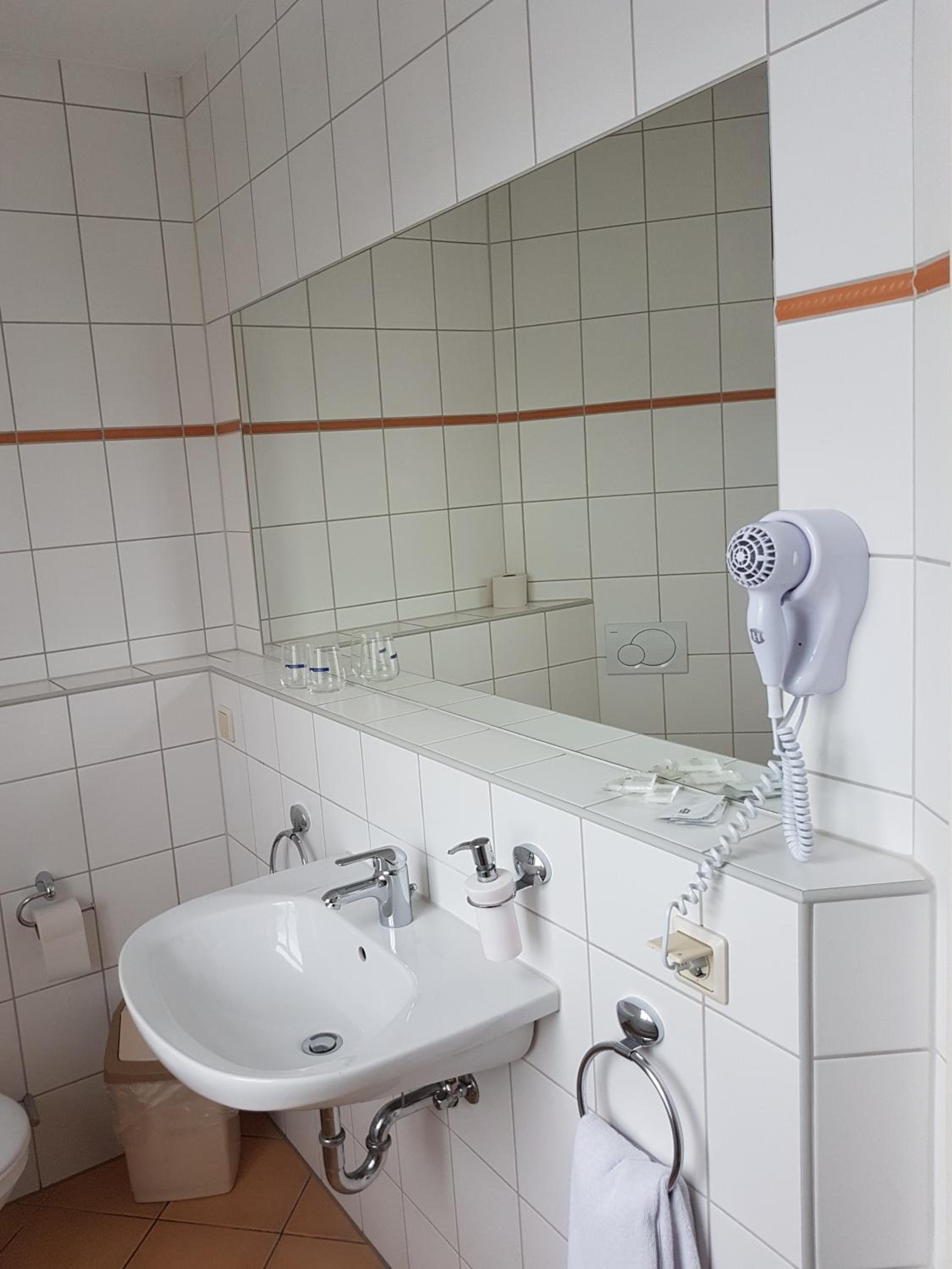 Double Room - Photo 3