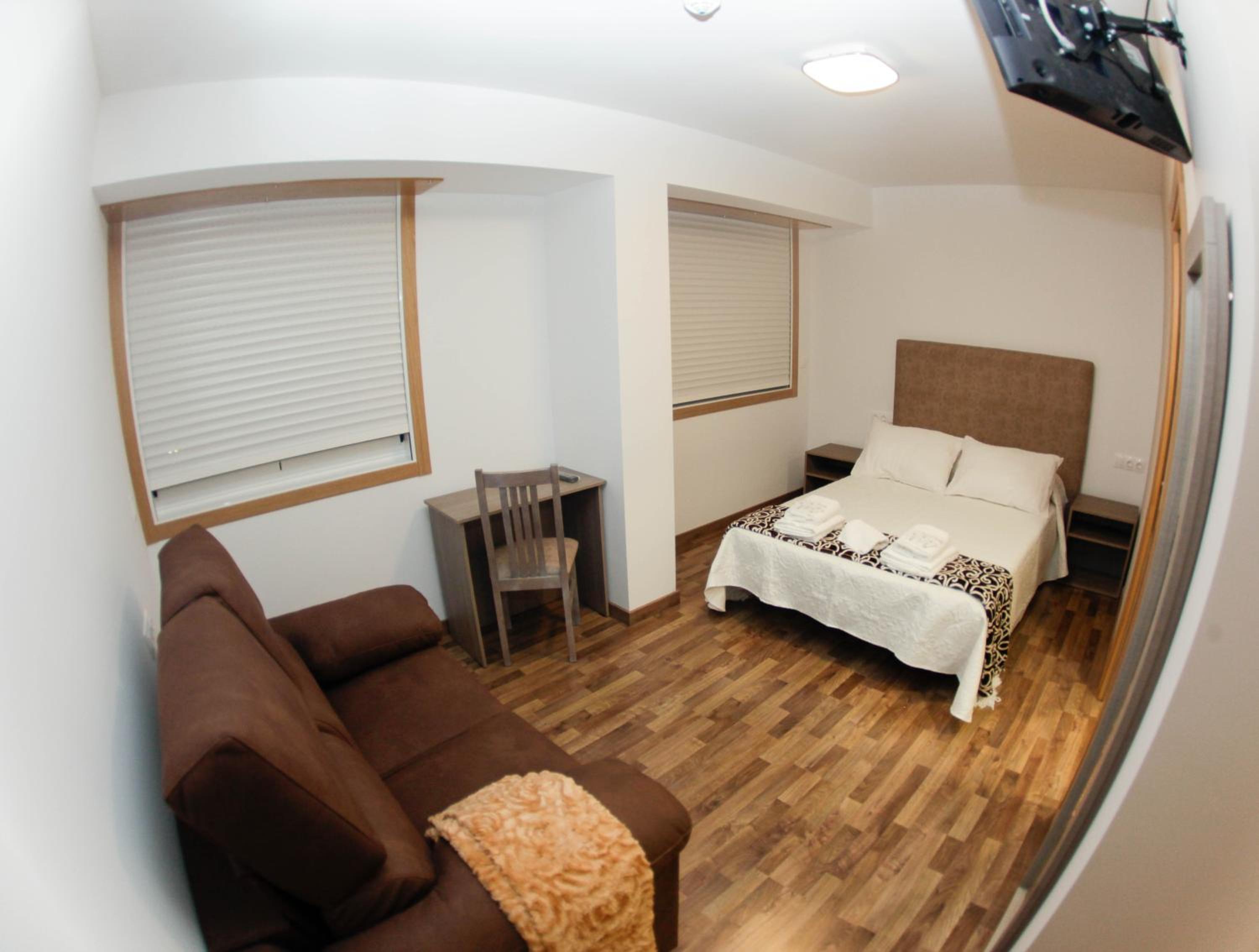 Double Room with Extra Bed - Photo 3