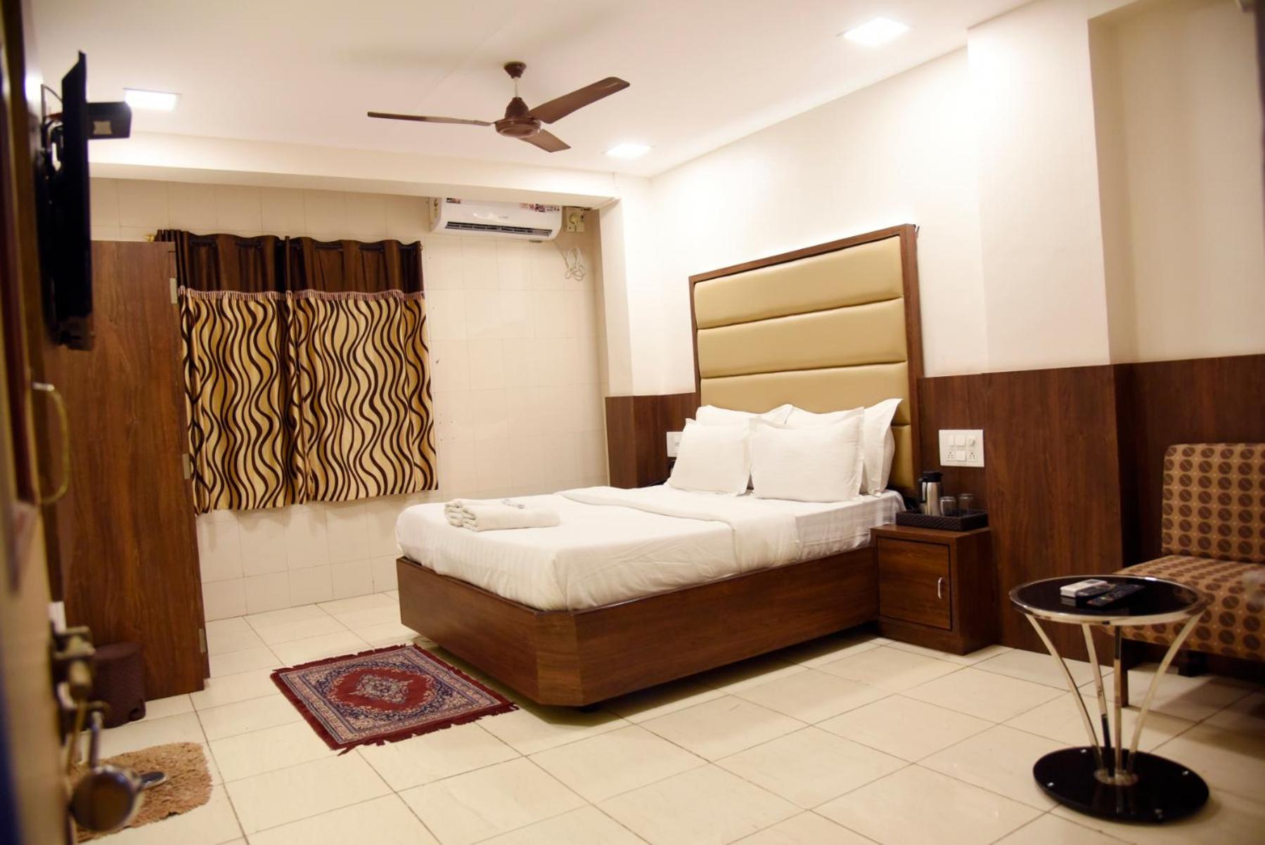Double Room - Photo 8