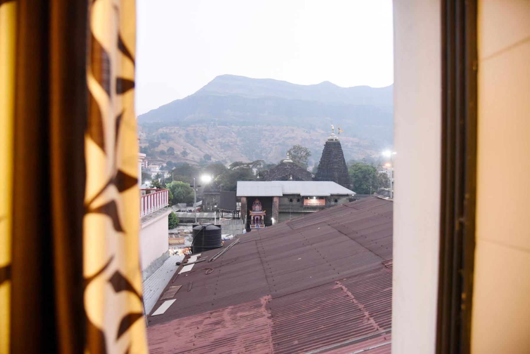 Double Room - Photo 11