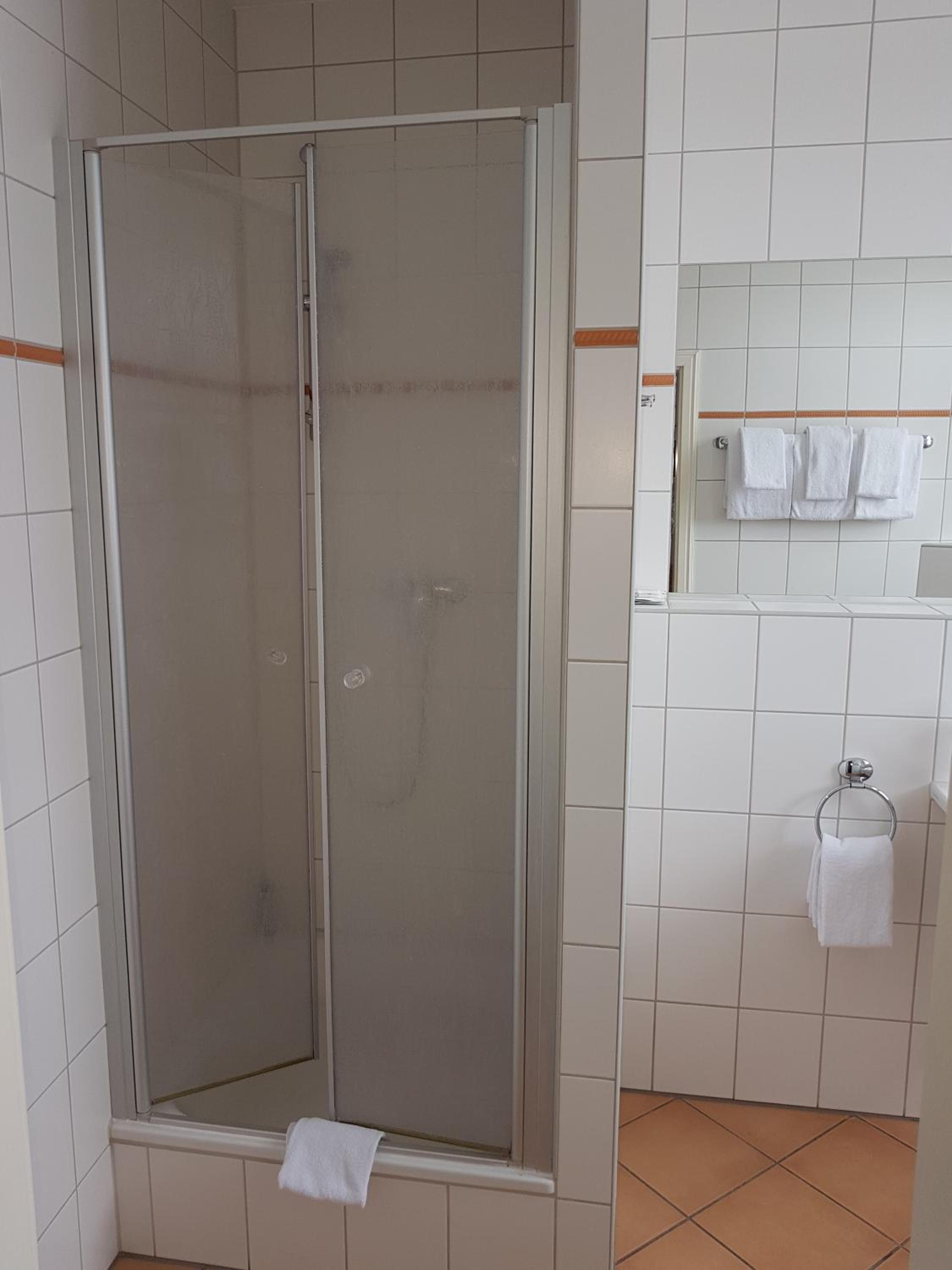 Double Room - Photo 15