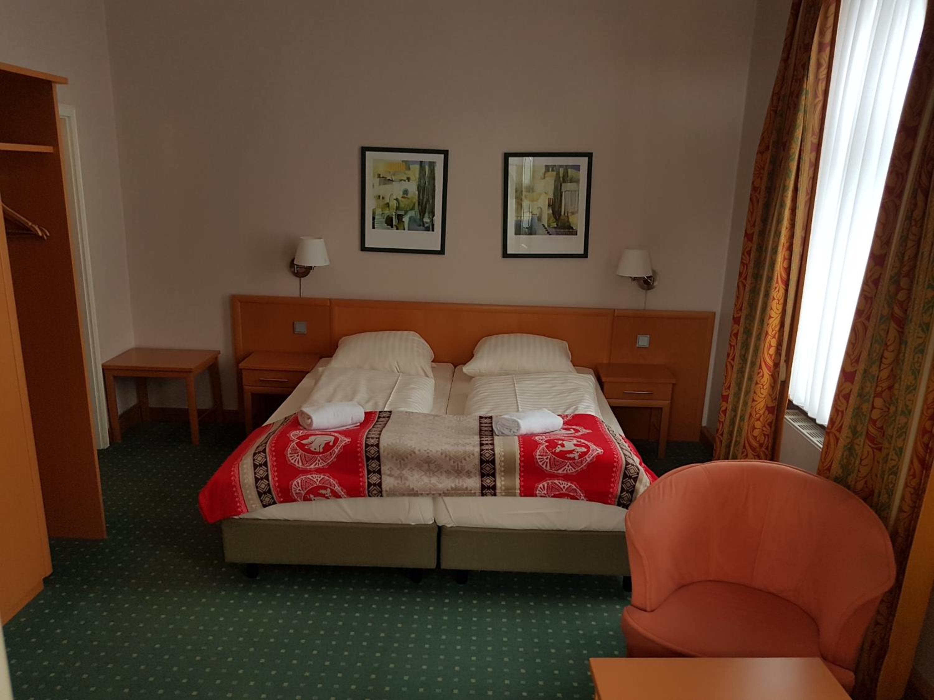 Double Room - Photo 10