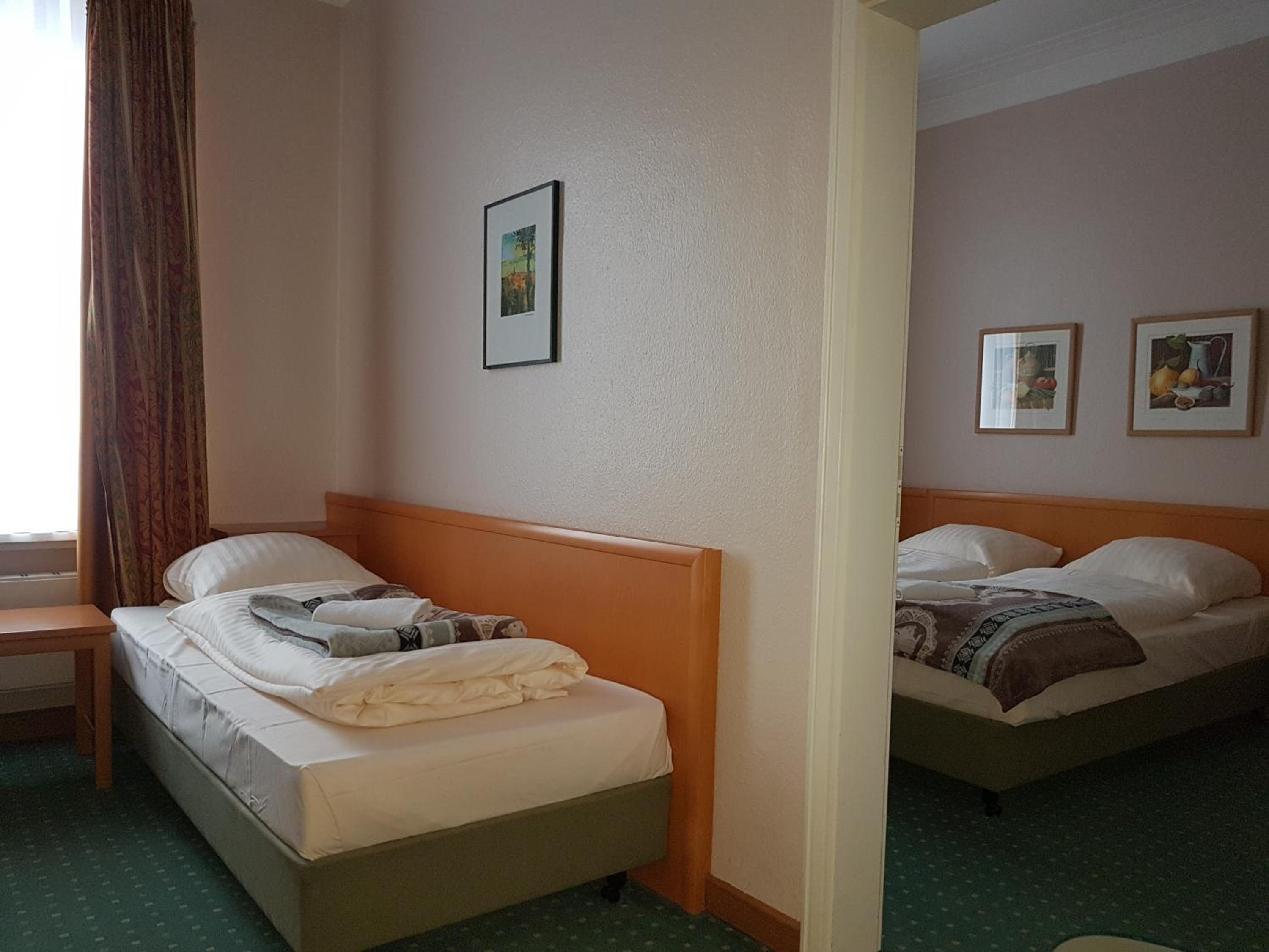 Double Room - Photo 18