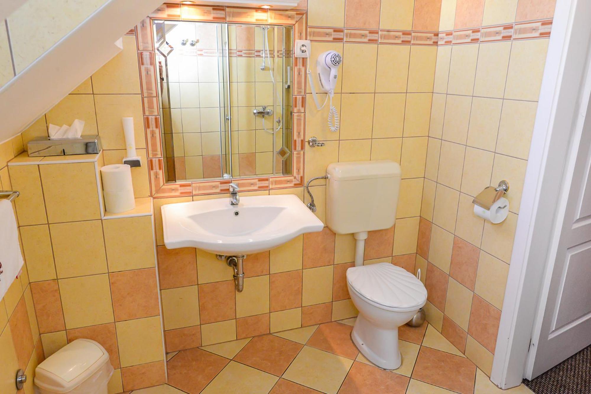 Superior Triple Room - Photo 13