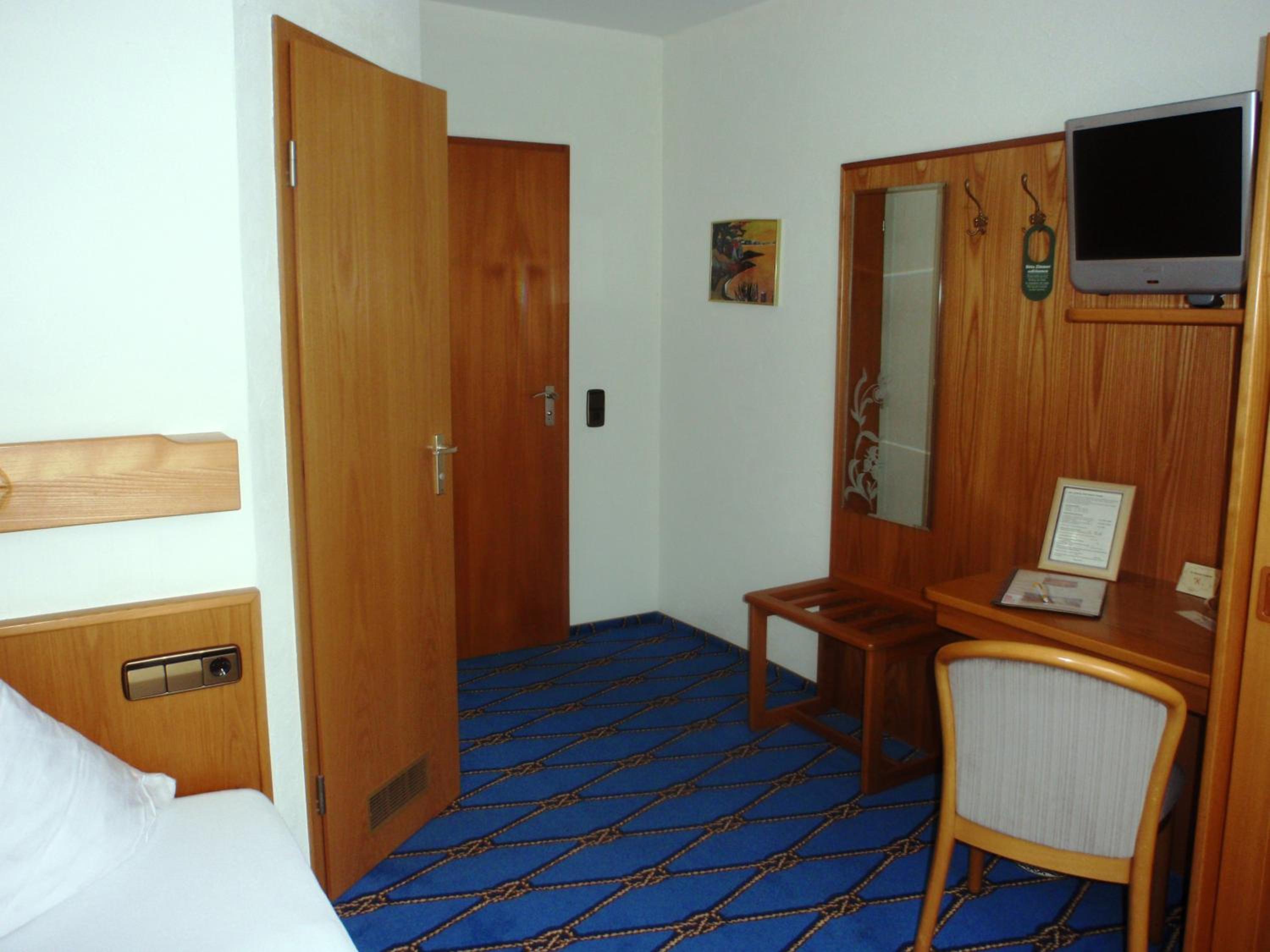 Standard Single Room - Main Building photo 3