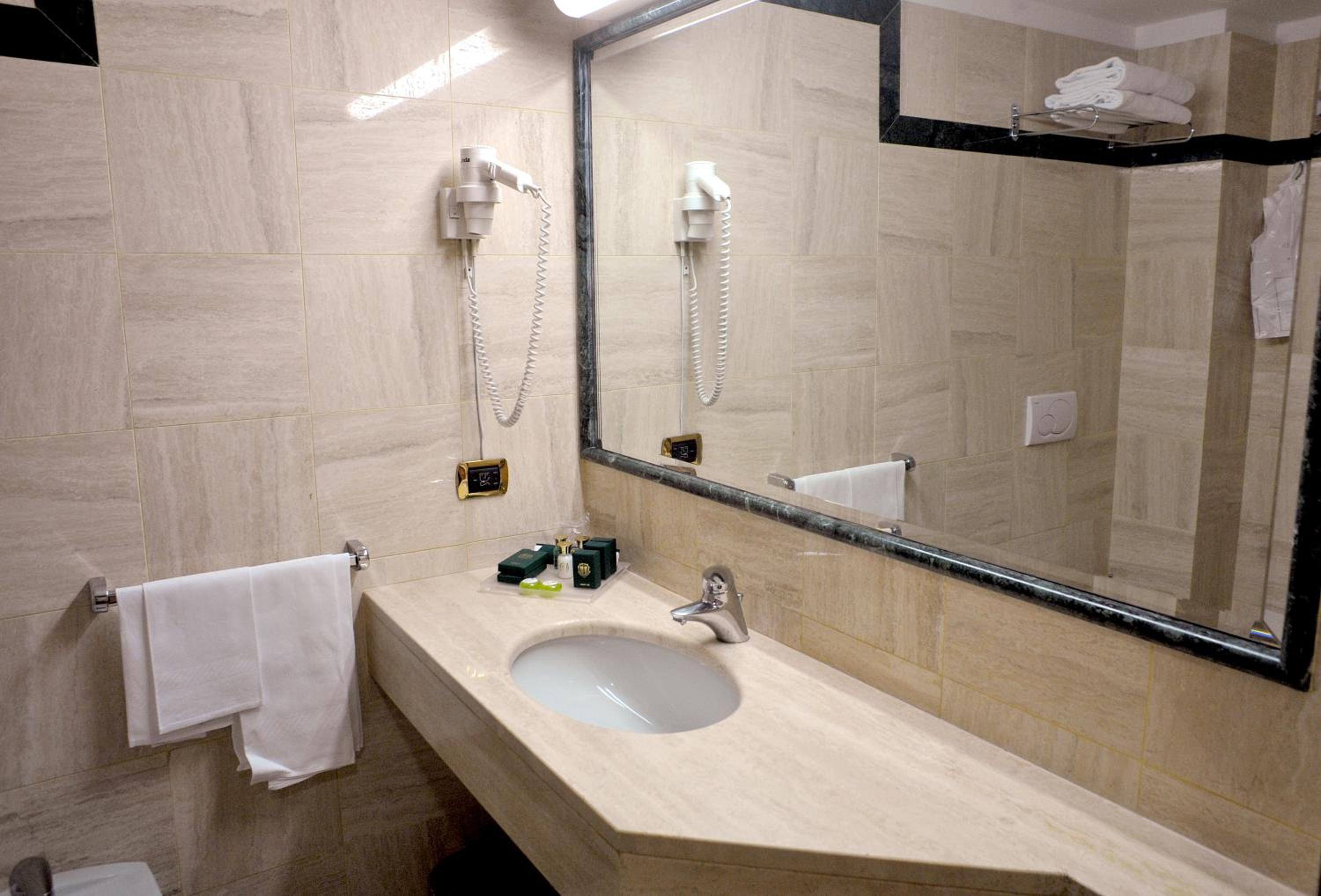 Single Room - Photo 4
