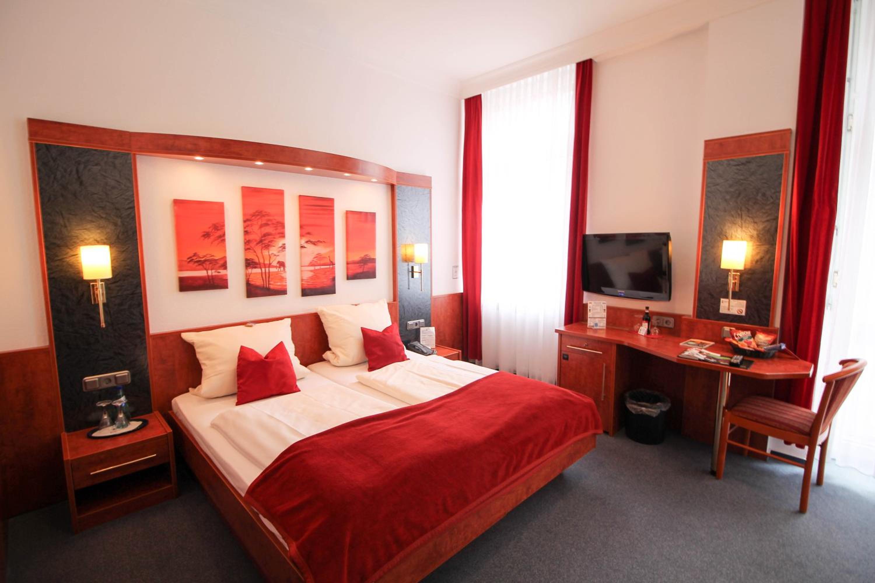 Standard Double Room - Photo 1