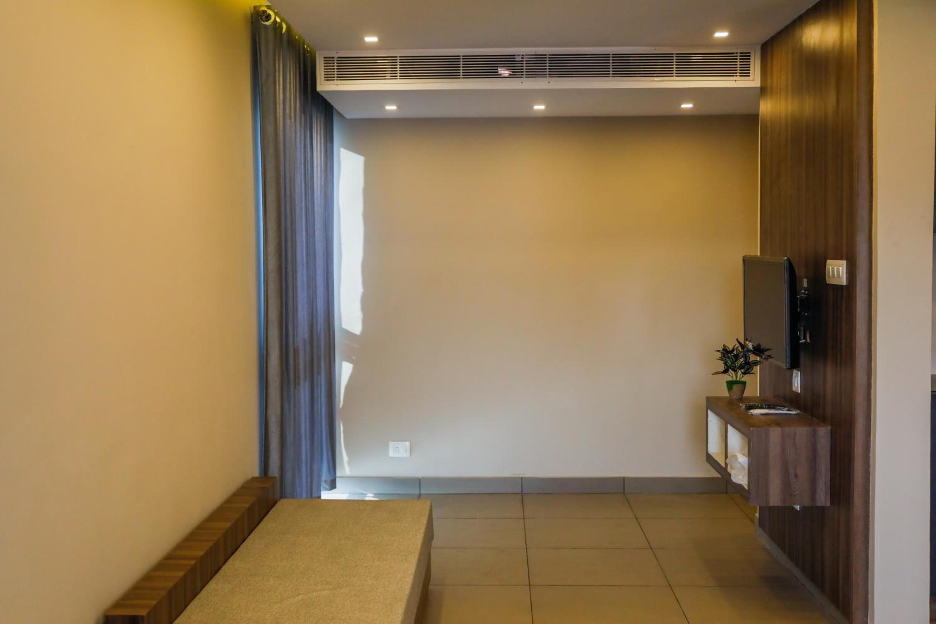 Duplex Suite - Photo 11