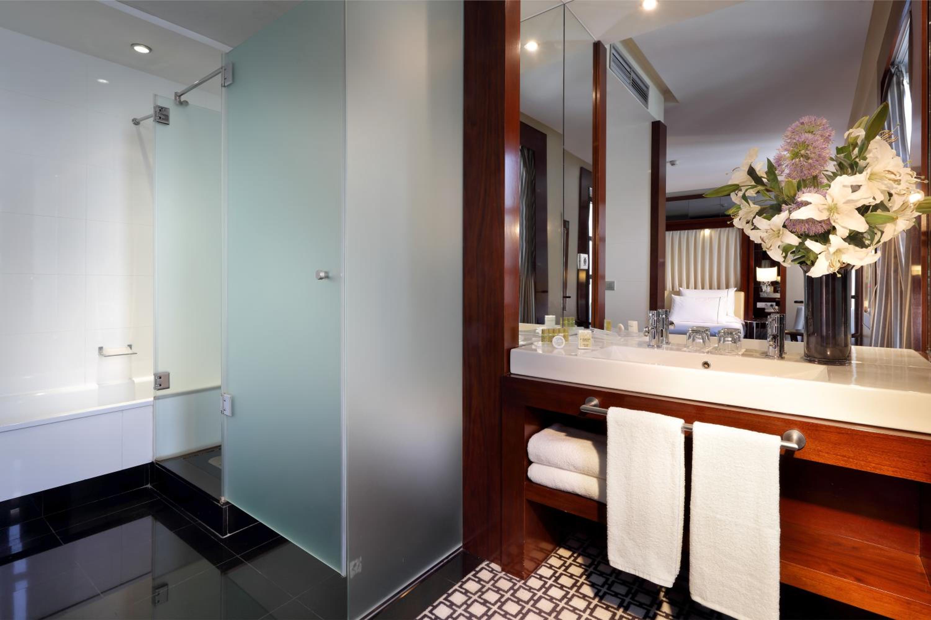 Double or Twin Room - Photo 3