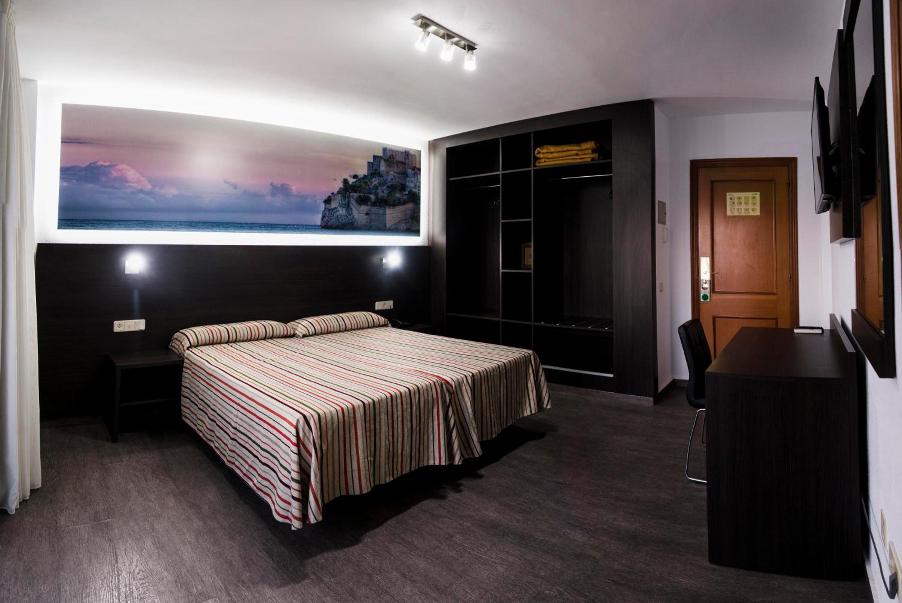 Double or Twin Room photo 2