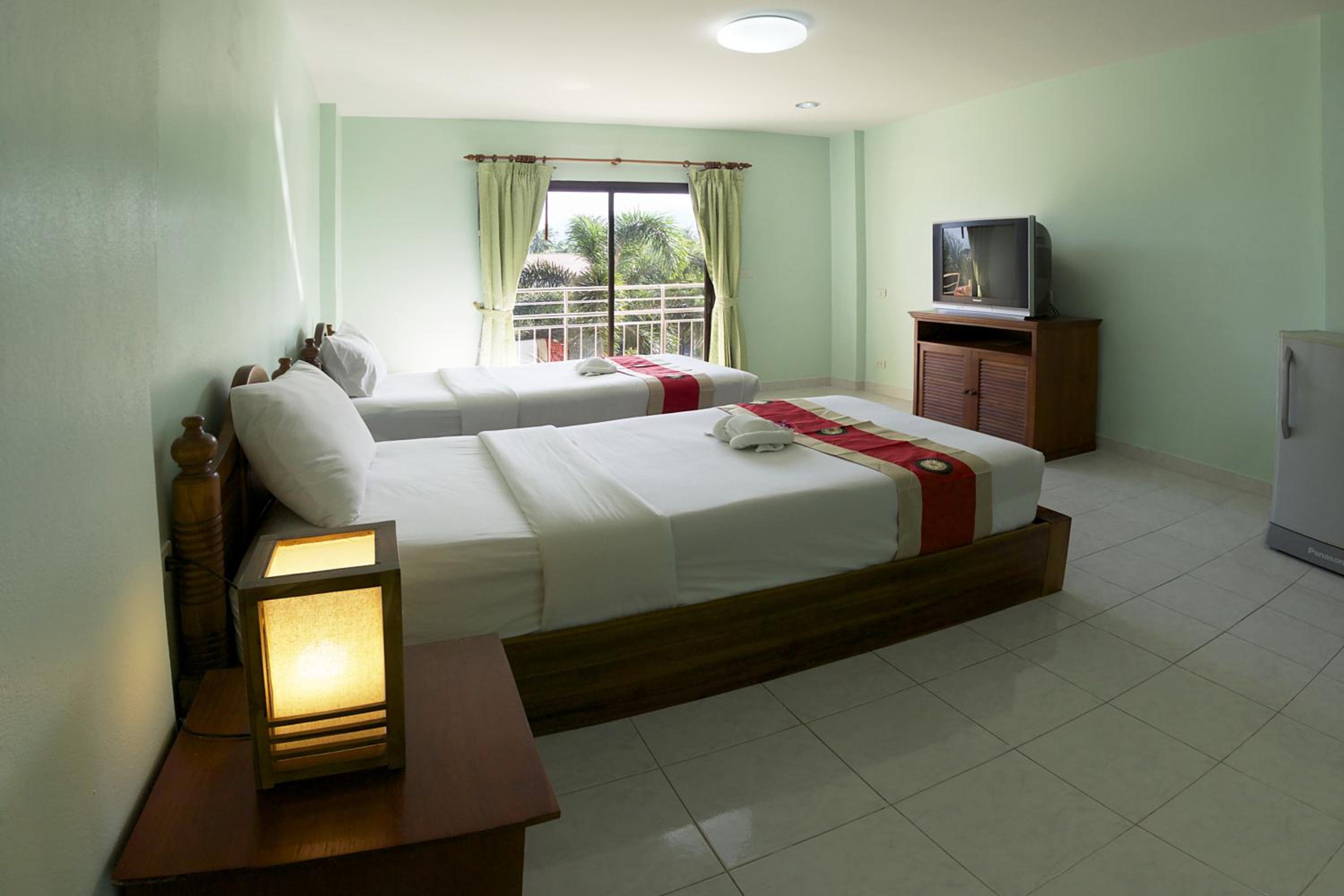 Standard Twin Room - Photo 2