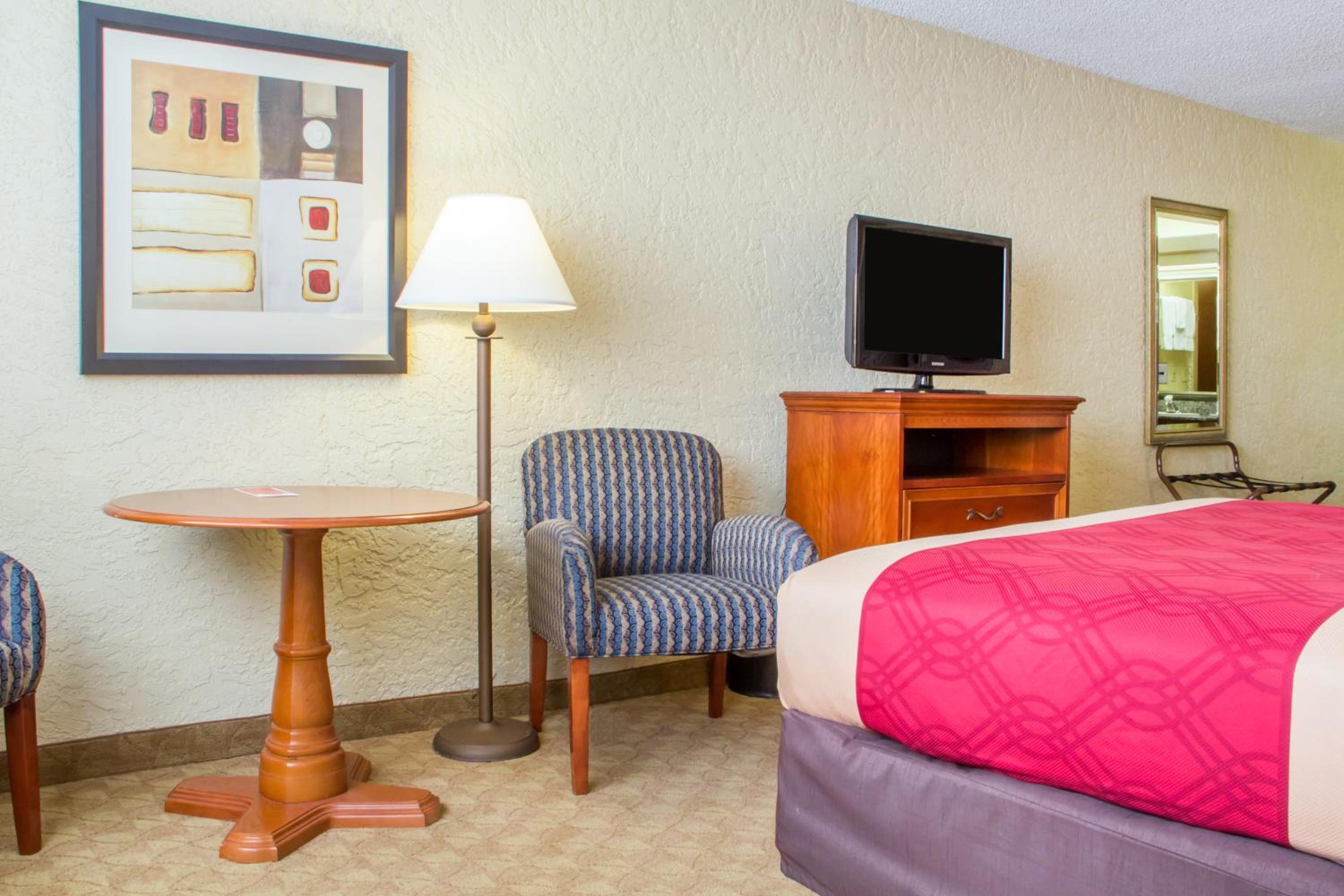 Double Room with Two Double Beds - Non-Smoking photo 3